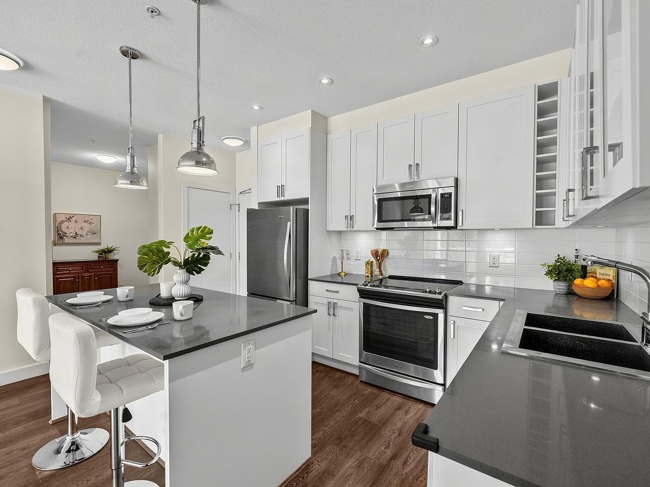 202 - 16398 64 Avenue, Surrey, V3S 6X6 — photo 1