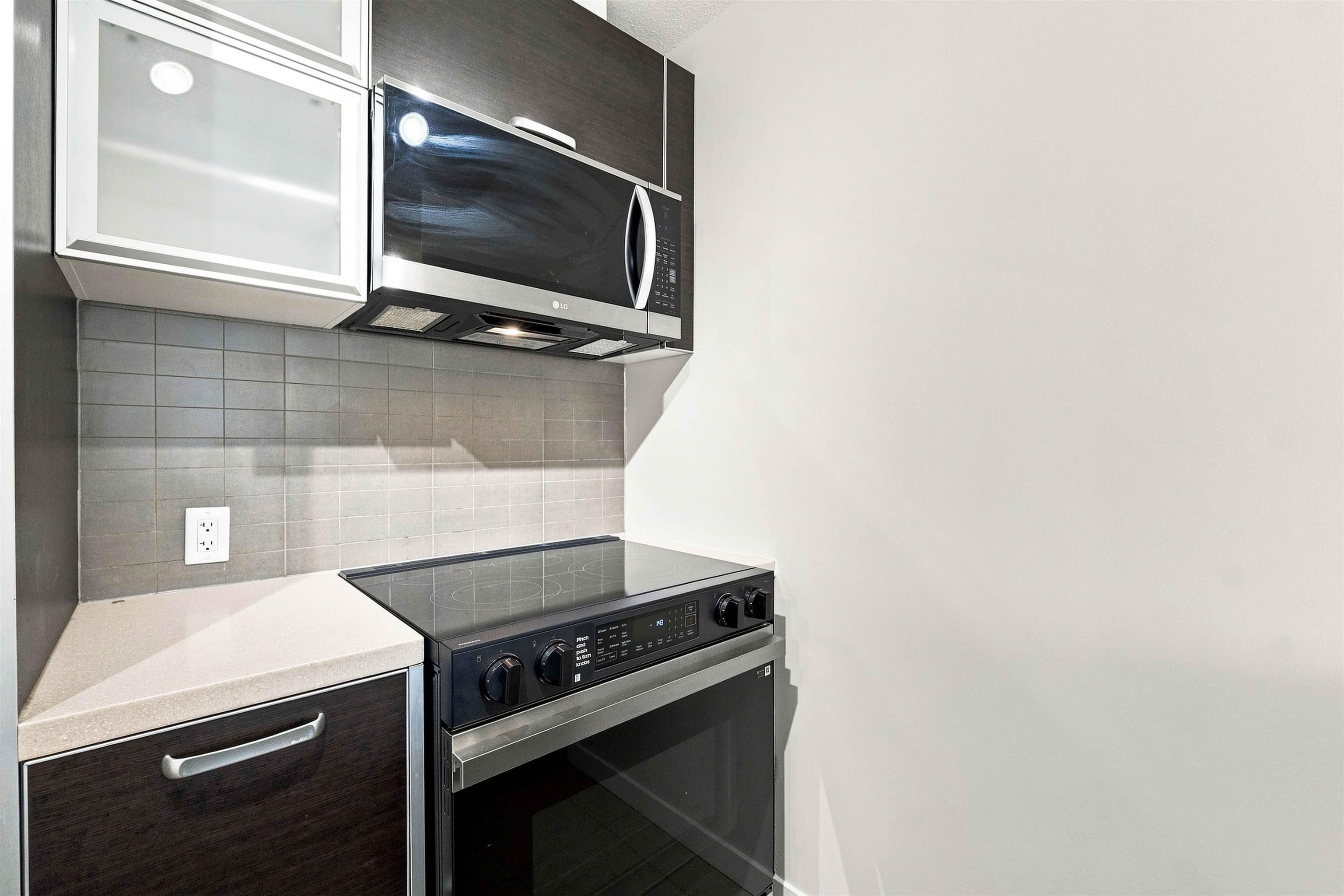 3202 - 13688 100 Avenue, Surrey, V3T 0G5 — photo 5