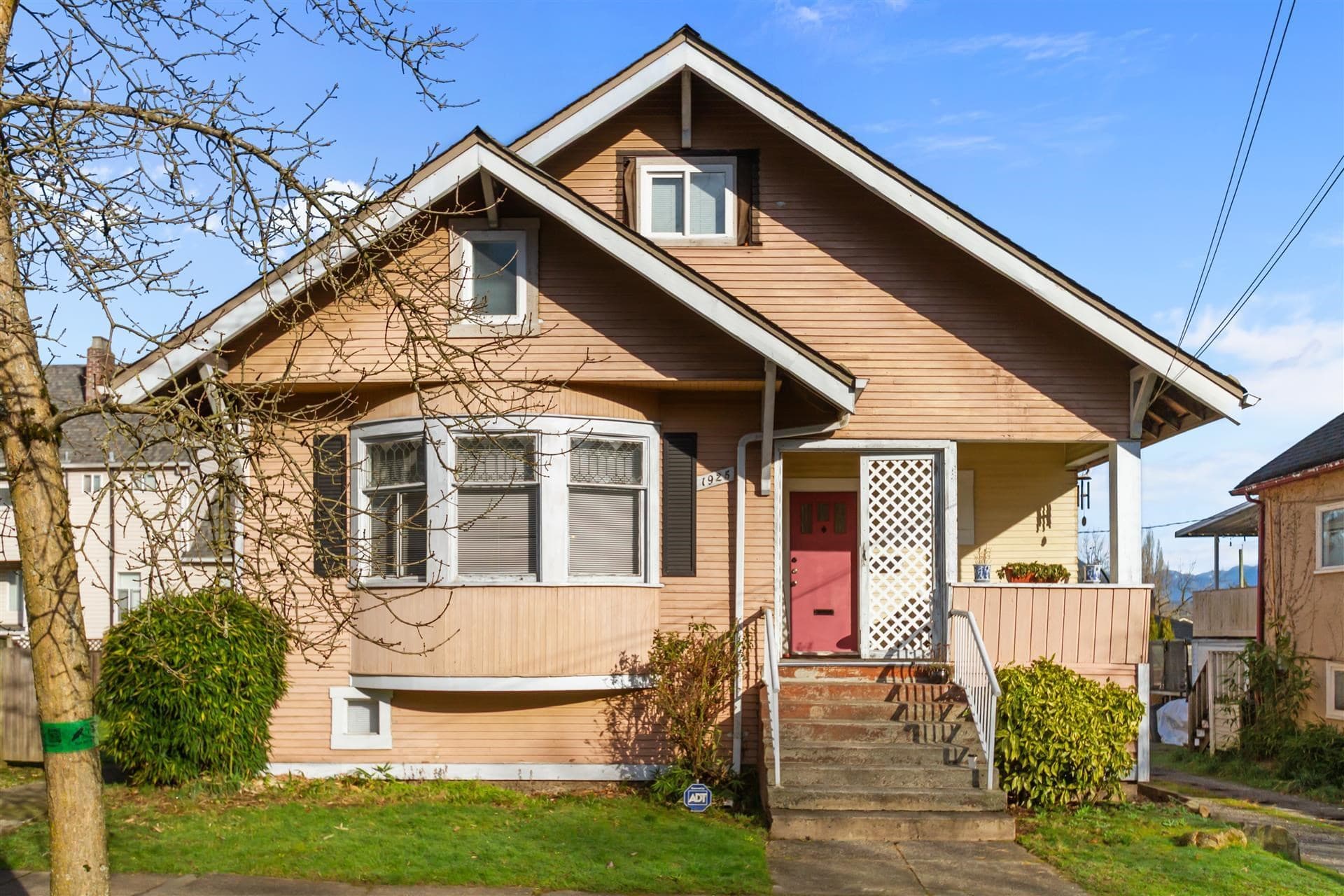 1925 Adanac Street, Vancouver, V5L 2E5 — photo 1