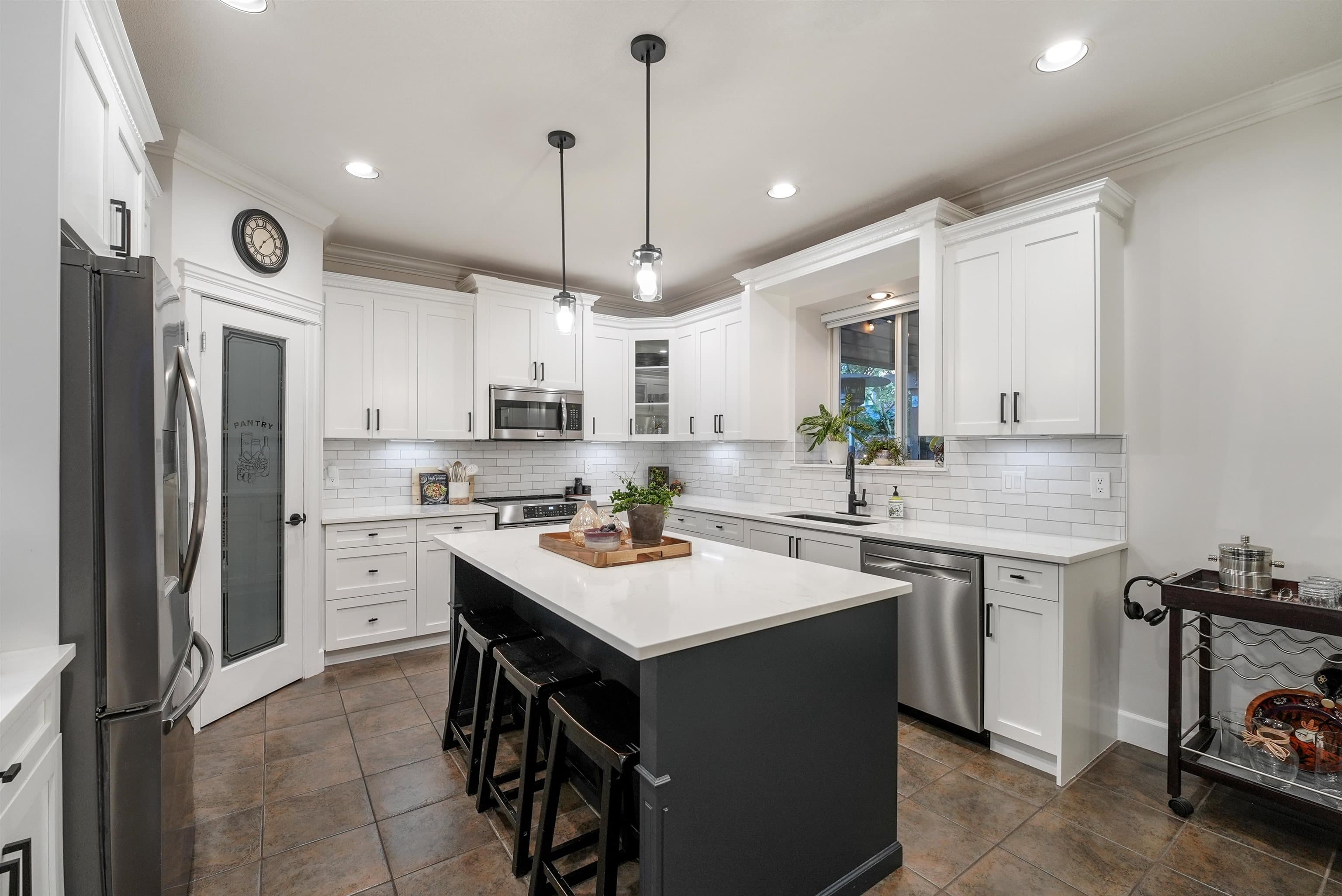 6580 187 Street, Surrey, V3S 4E5 — photo 2