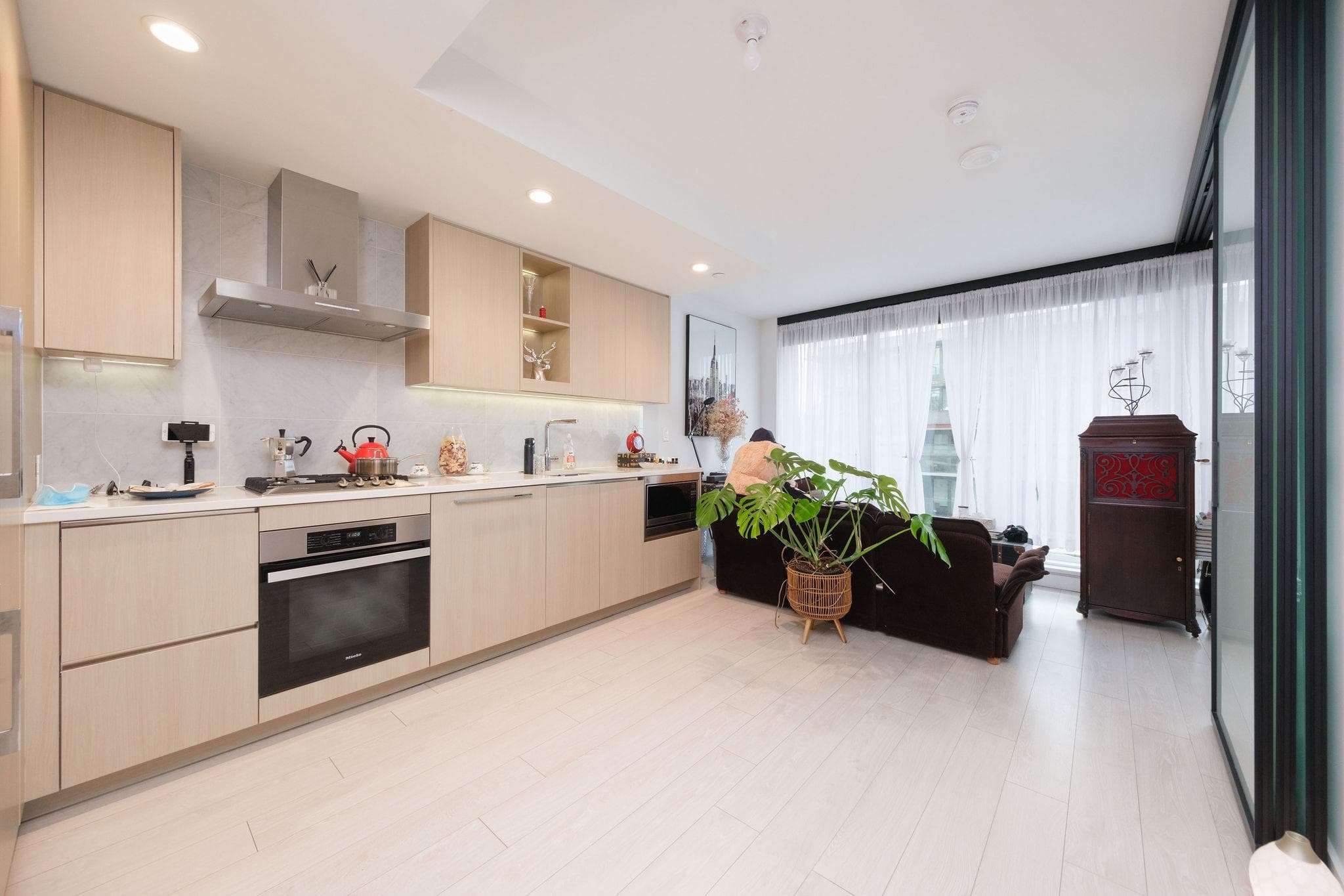 905 - 1768 Cook Street, Vancouver, V5Y 0N3 — photo 1