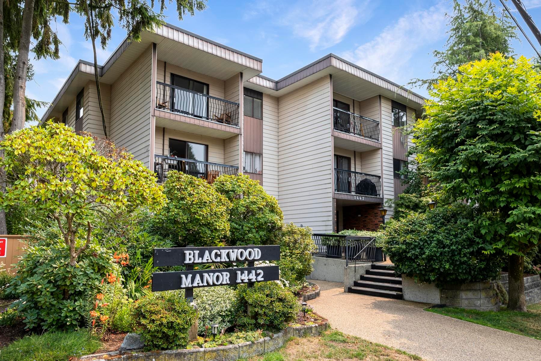 306 - 1442 Blackwood Street, White Rock, V4B 3V5 — photo 2