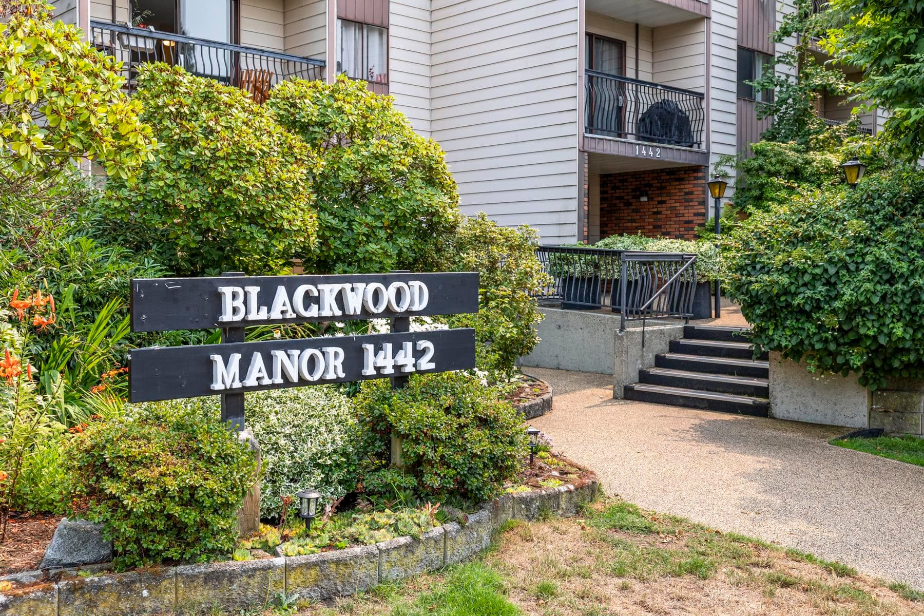 306 - 1442 Blackwood Street, White Rock, V4B 3V5 — photo 1