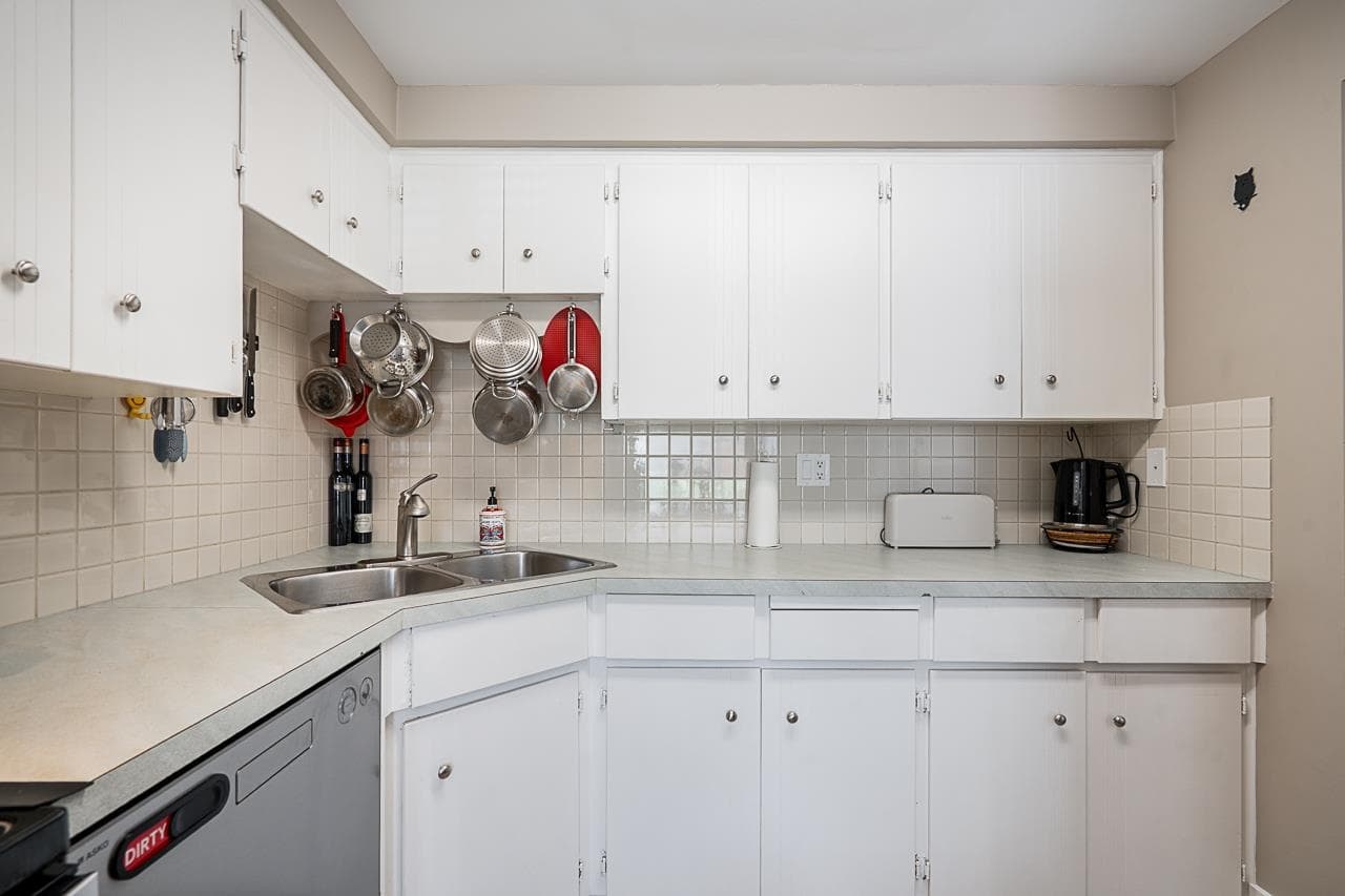 12169 222 Street, Maple Ridge, V2X 5W4 — photo 2