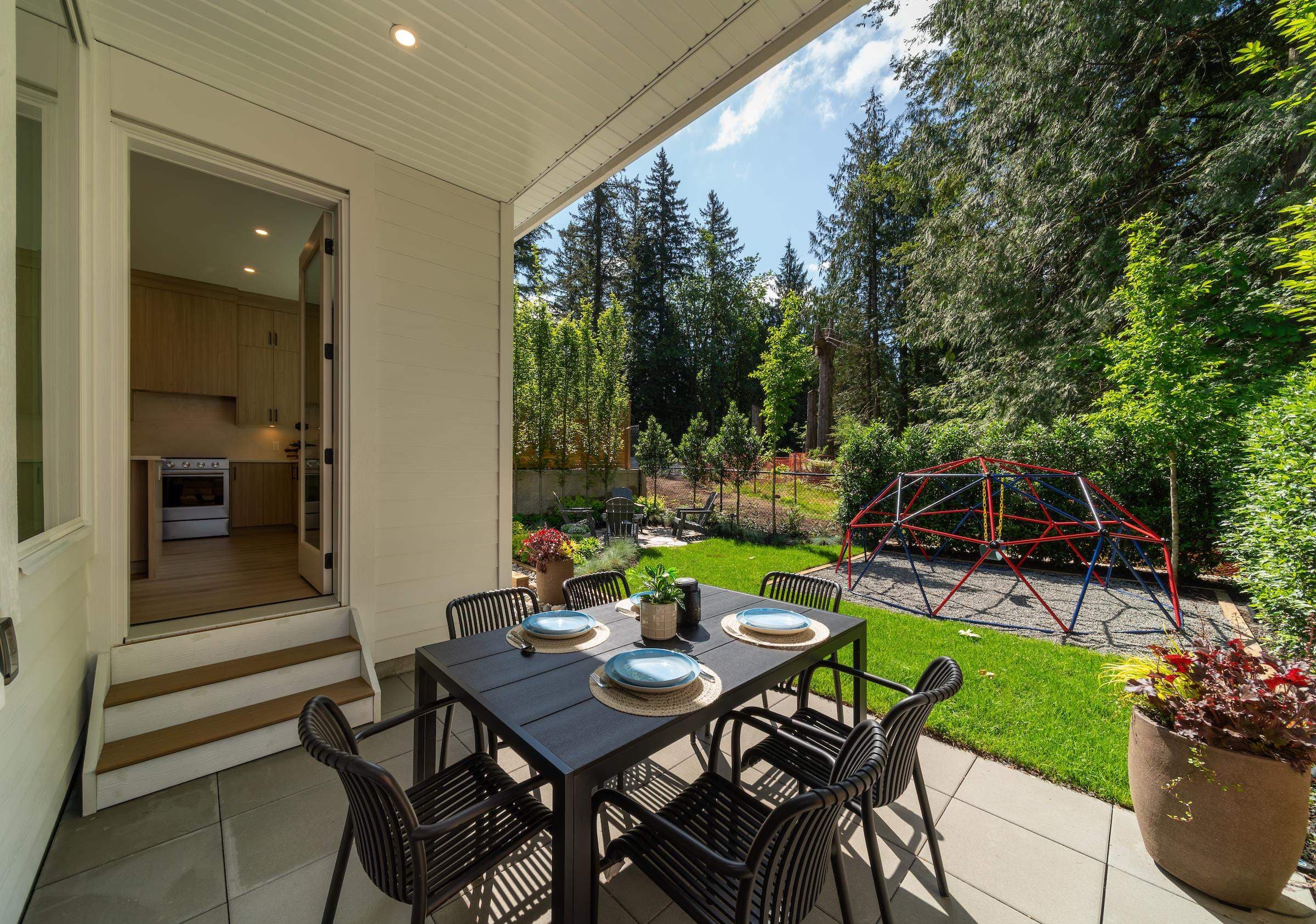 23328 Seymour Avenue, Maple Ridge, V4R 0J7 — photo 3