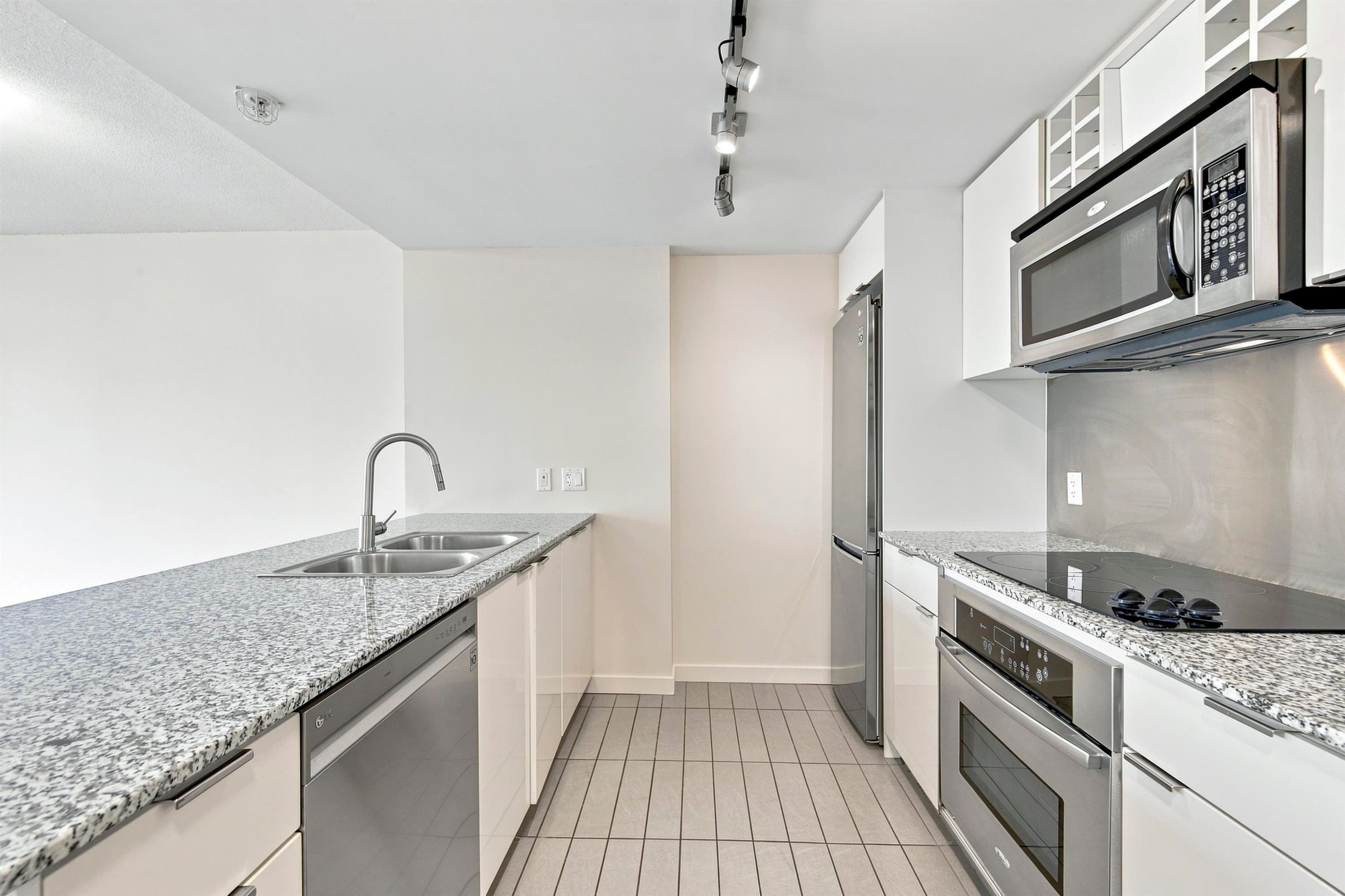 1205 - 788 Hamilton Street, Vancouver, V6B 0E9 — photo 4