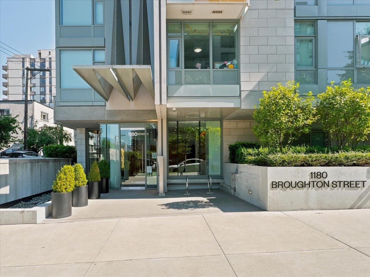 1102 - 1180 Broughton Street, Vancouver