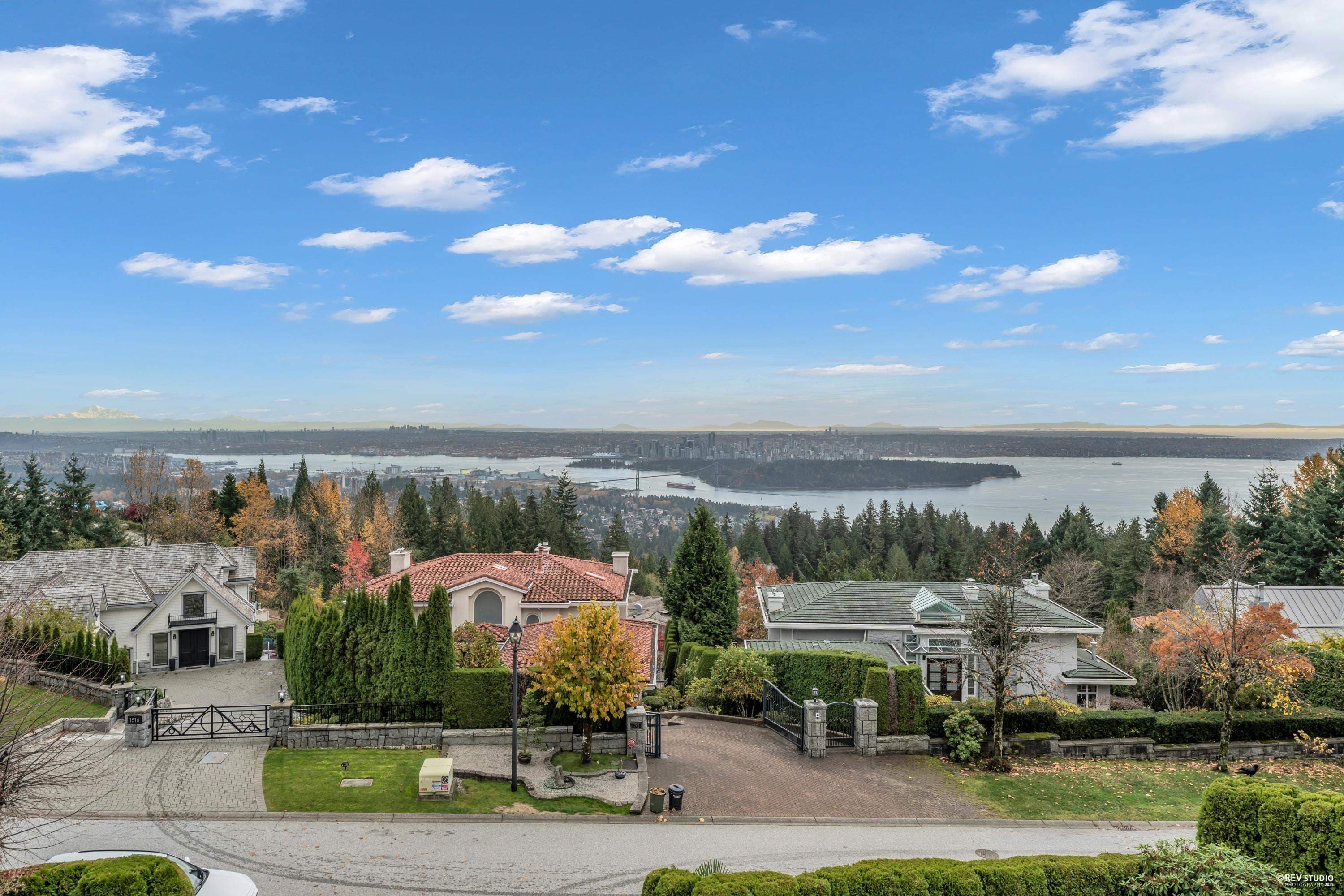 1525 Errigal Place, West Vancouver, V7S 3H1 — photo 2
