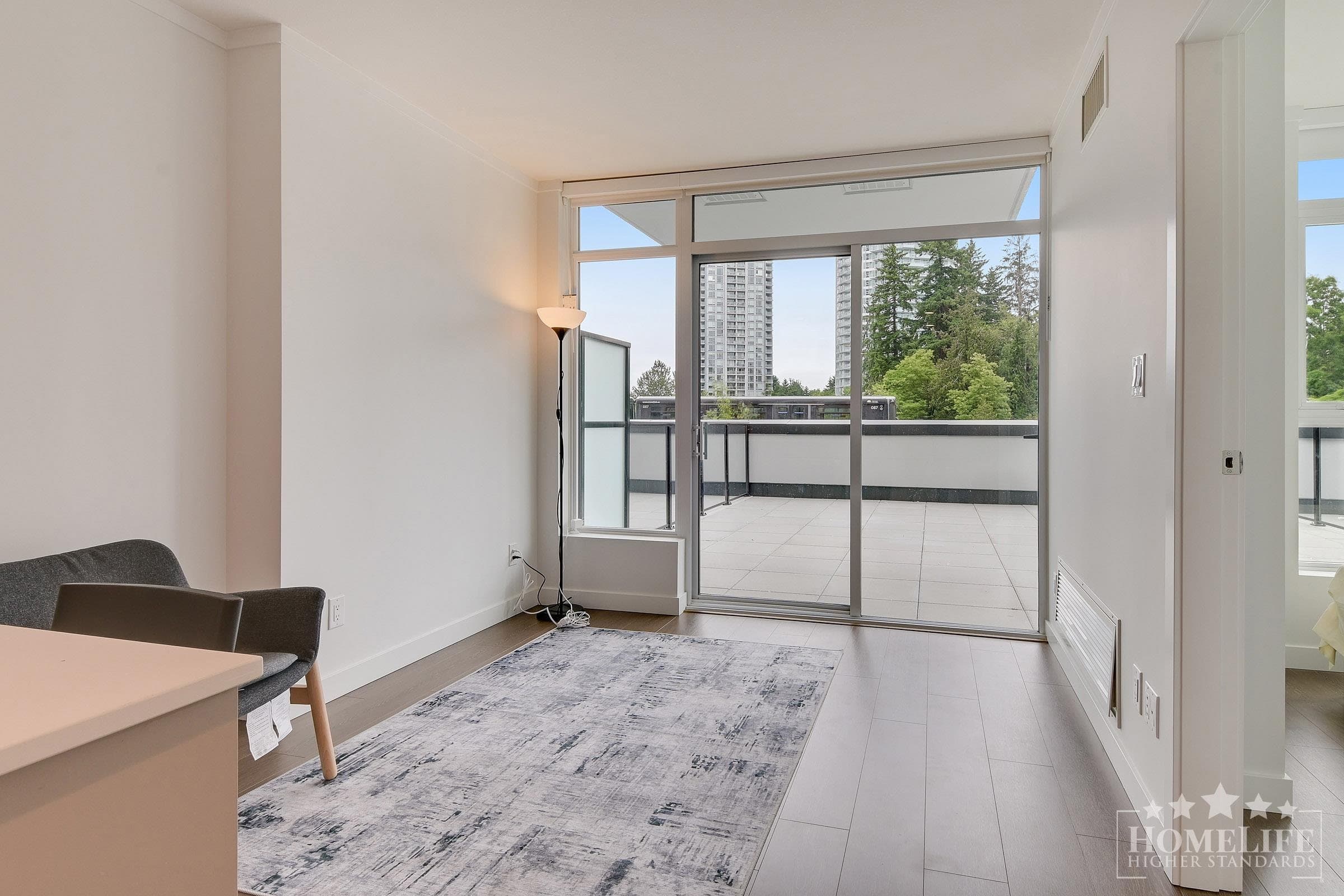 306 - 13725 George Junction, Surrey, V3T 4Y3 — photo 3