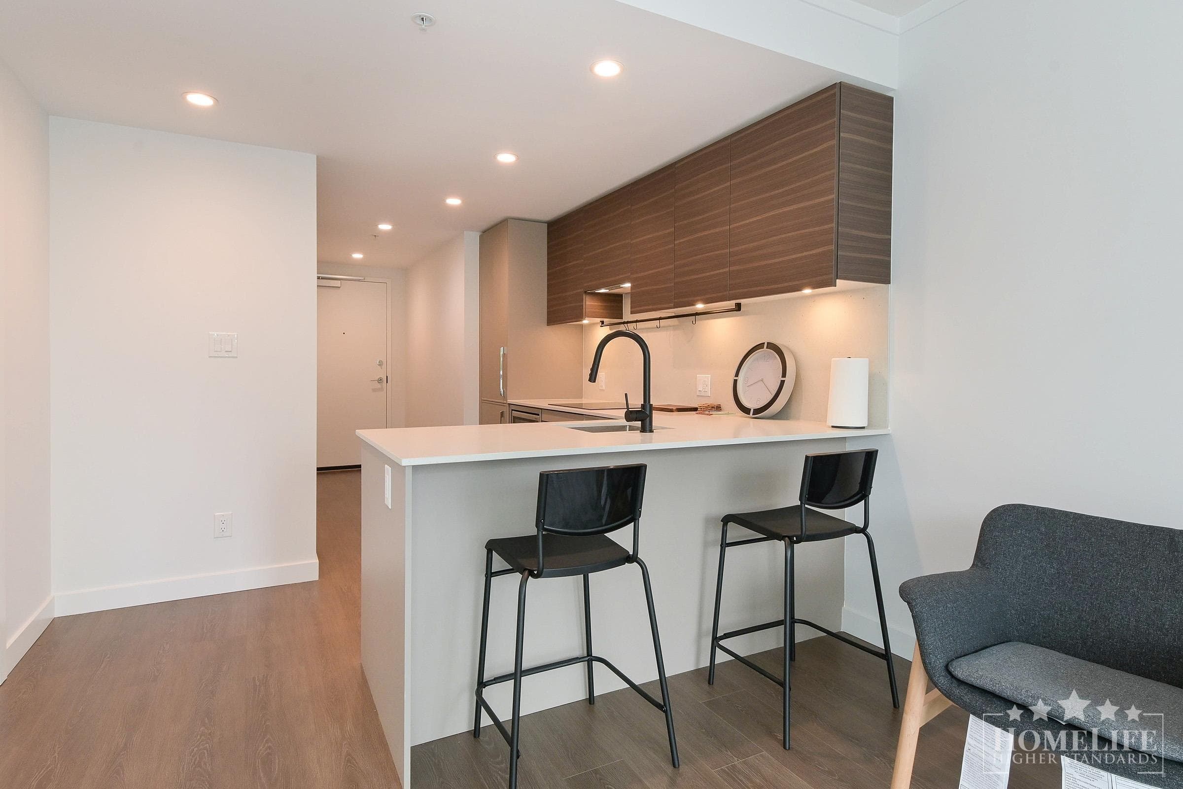 306 - 13725 George Junction, Surrey, V3T 4Y3 — photo 5