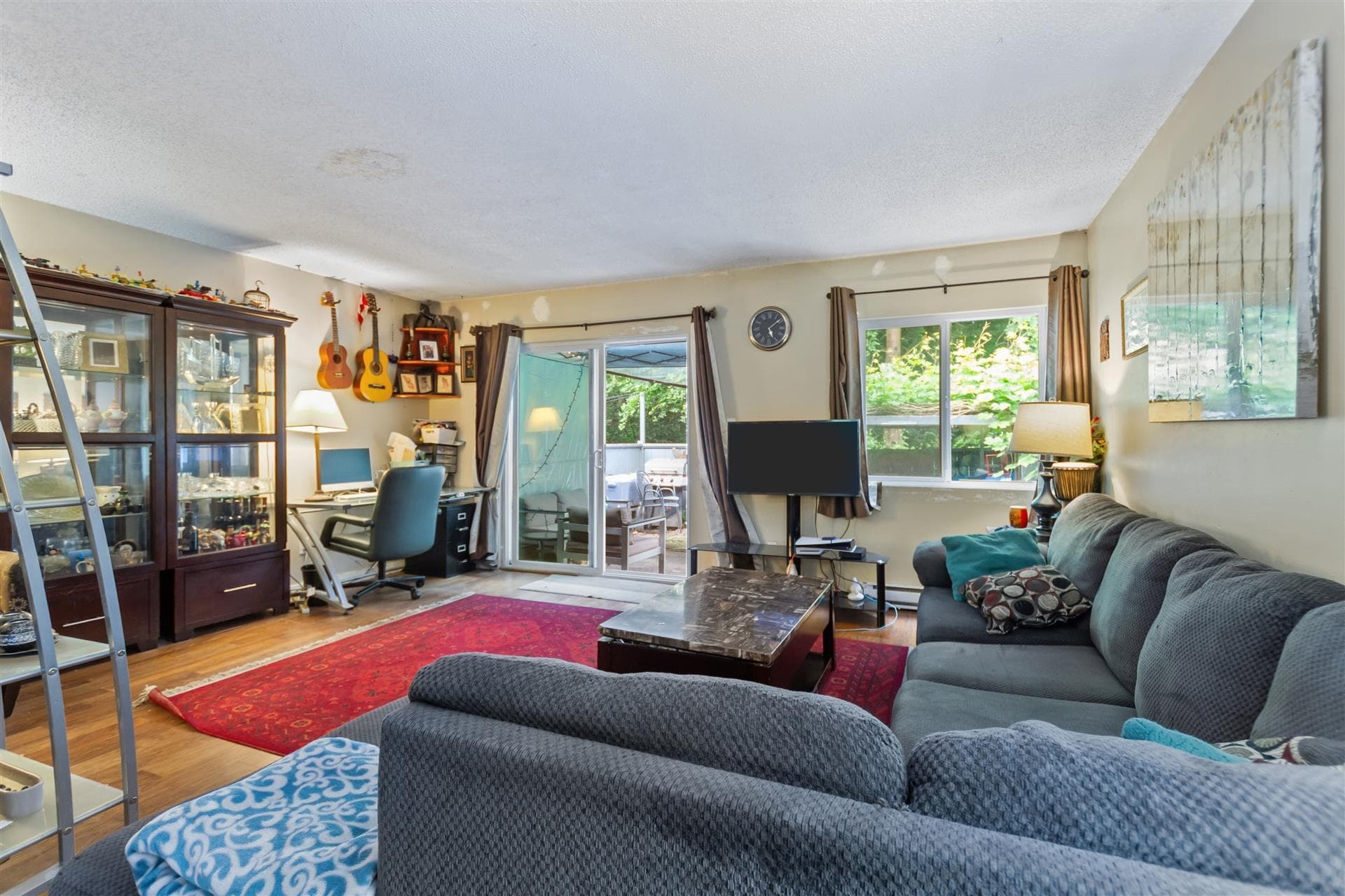2676 Tretheway Drive, Burnaby, V5B 4R8 — photo 5