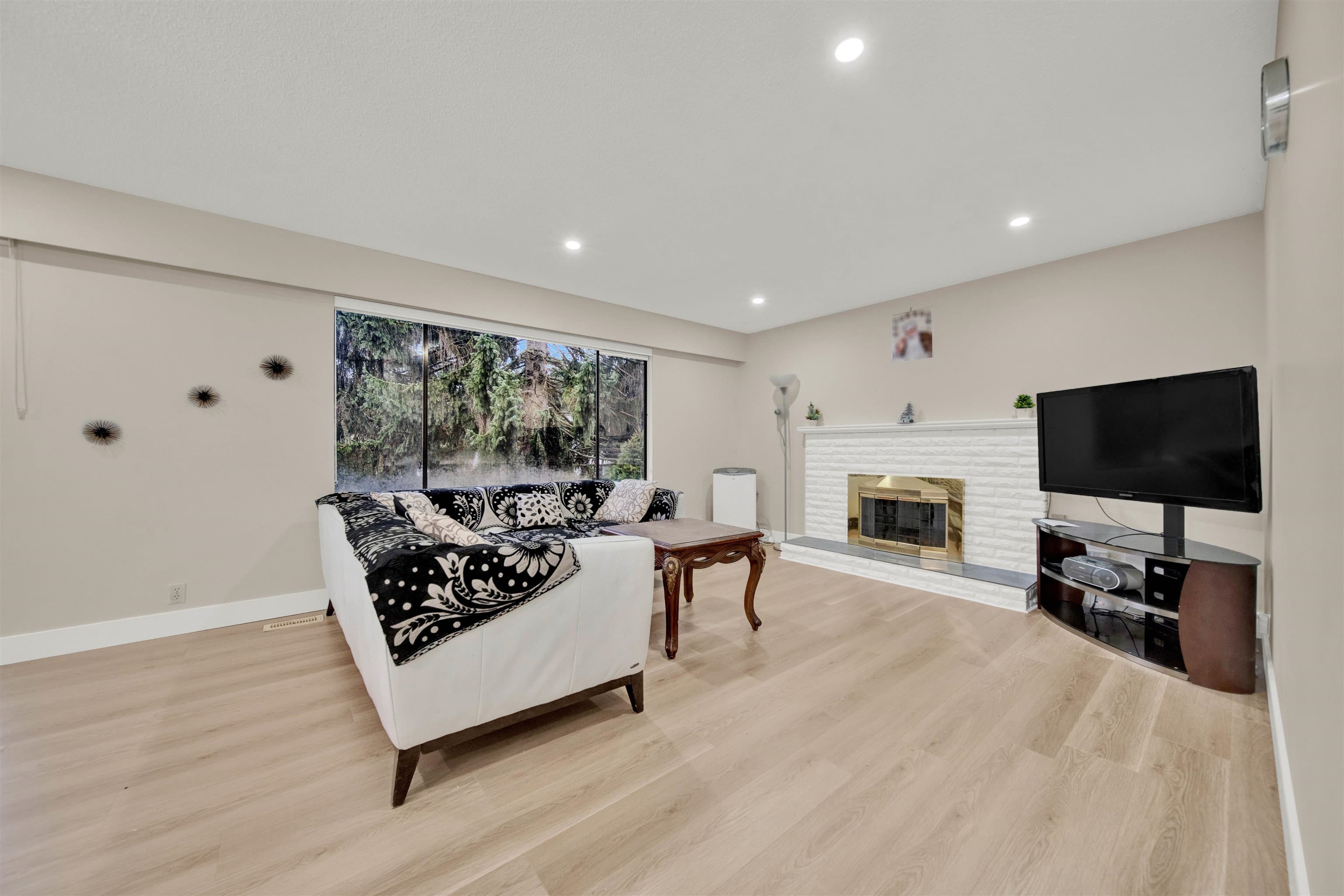 11715 83a Avenue, Delta, V4C 2J9 — photo 5