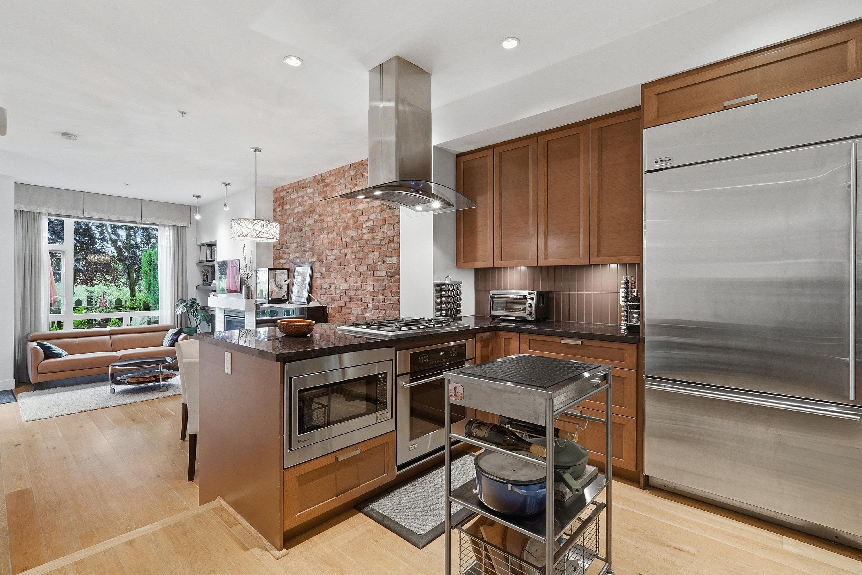 27 - 230 Salter Street, New Westminster, V3M 0G1 — photo 2