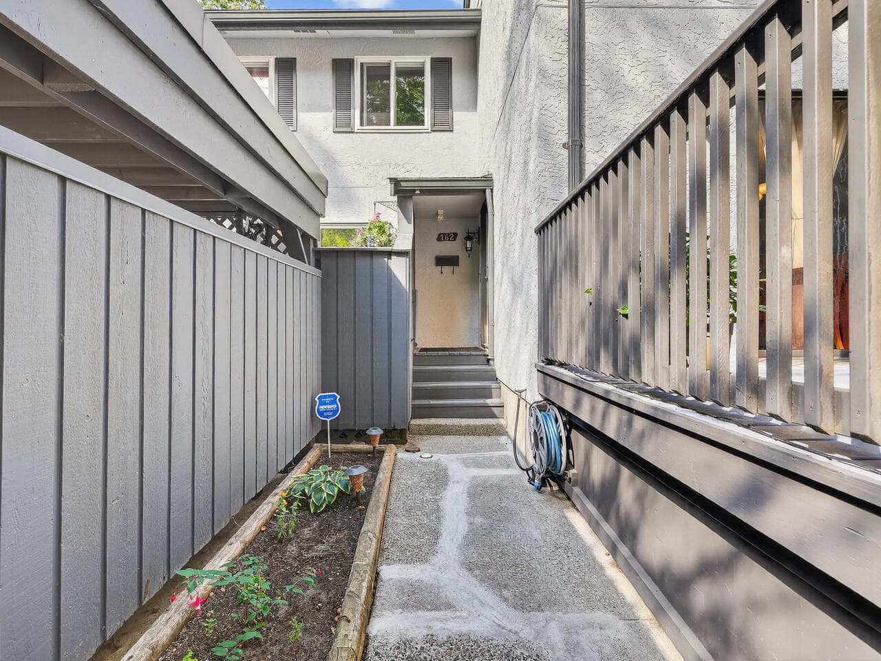162 James Road, Port Moody, V3H 2S4 — photo 4