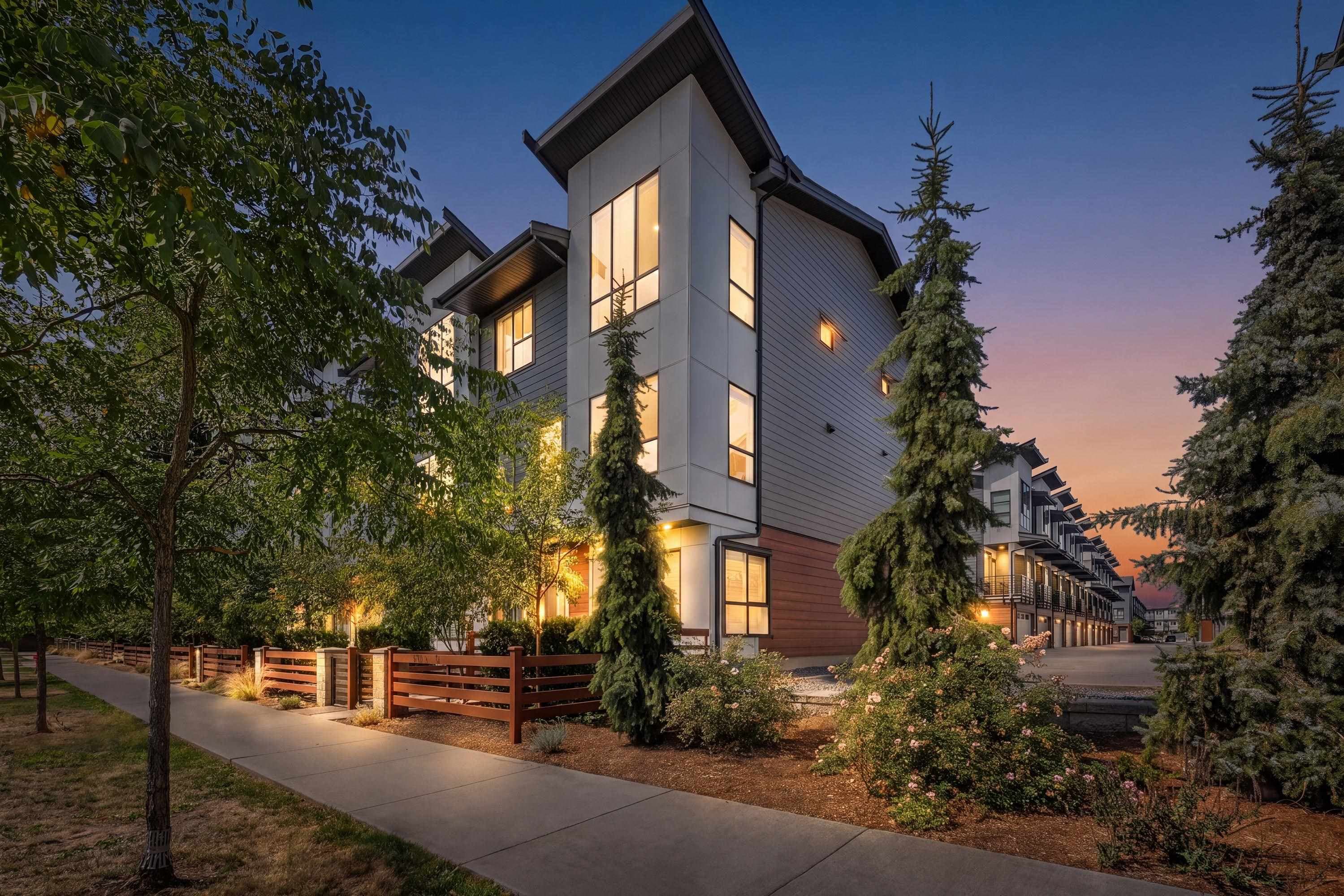 10 - 7177 194a Street, Surrey