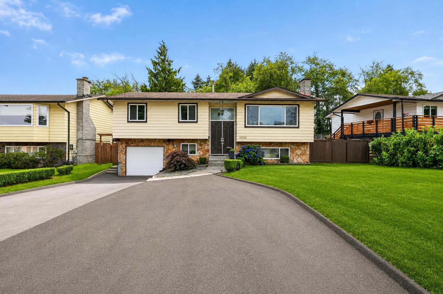 11926 77a Avenue, Surrey, V4C 7K1 — photo 1