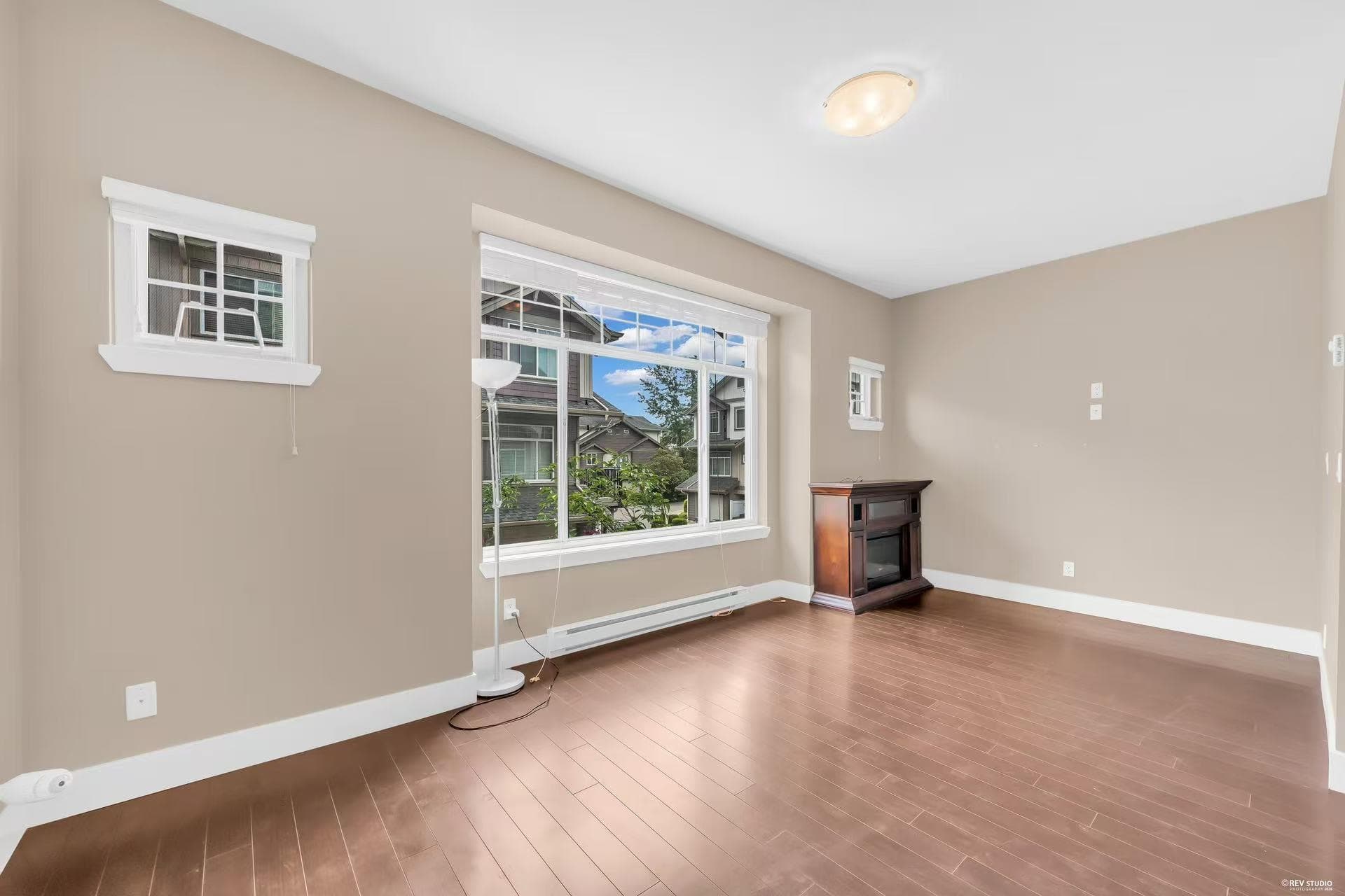 15933 86a Ave, Surrey, V4N 5P7 — photo 2