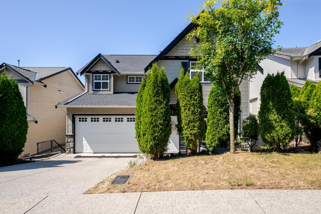 3379 Goldstream Drive, Abbotsford, V3G 3B7 — photo 2