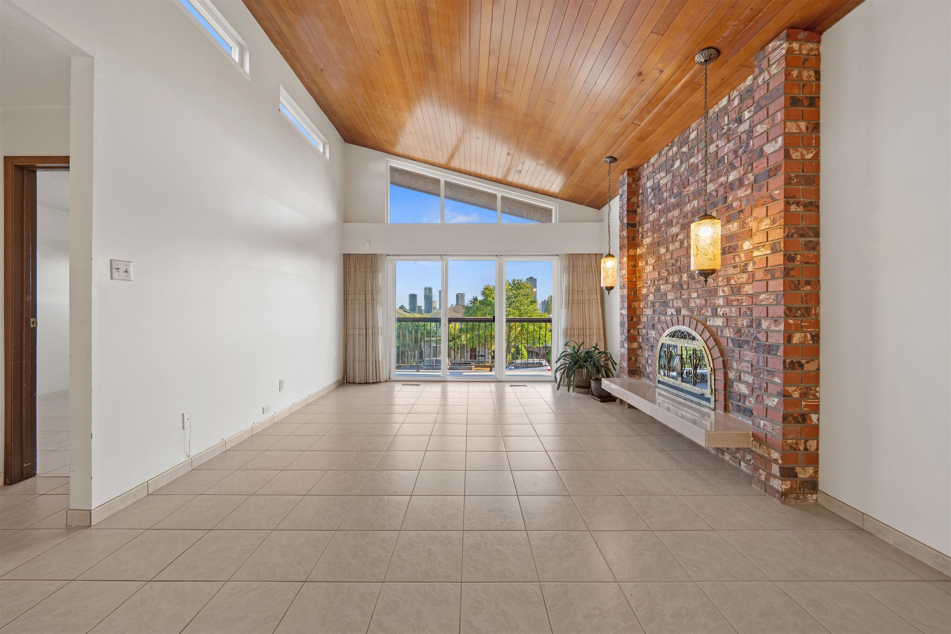 4741 Union Street, Burnaby, V5C 2Y5 — photo 2