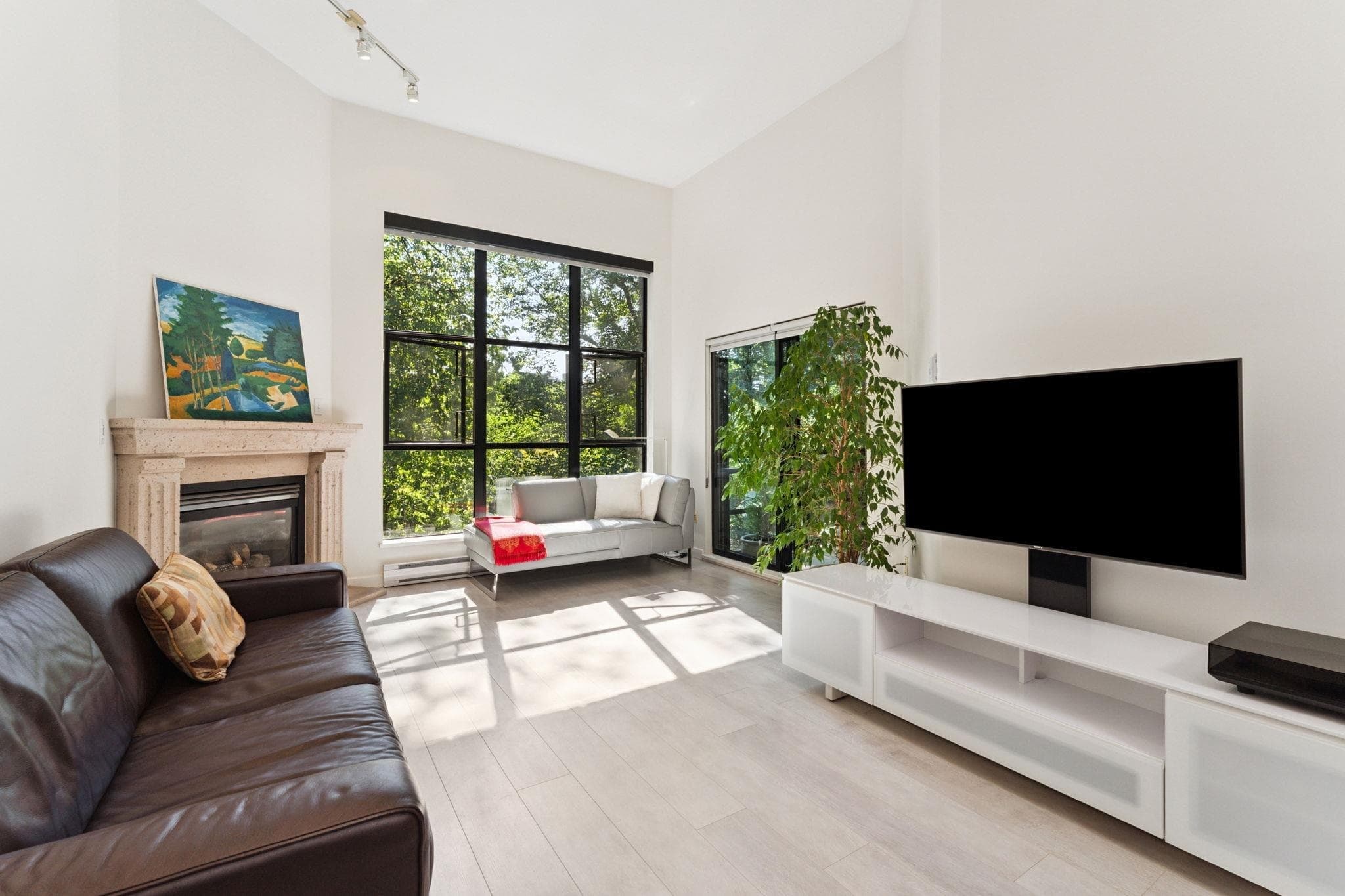 411 - 2181 W 10th Avenue, Vancouver, V6K 2H7 — photo 2