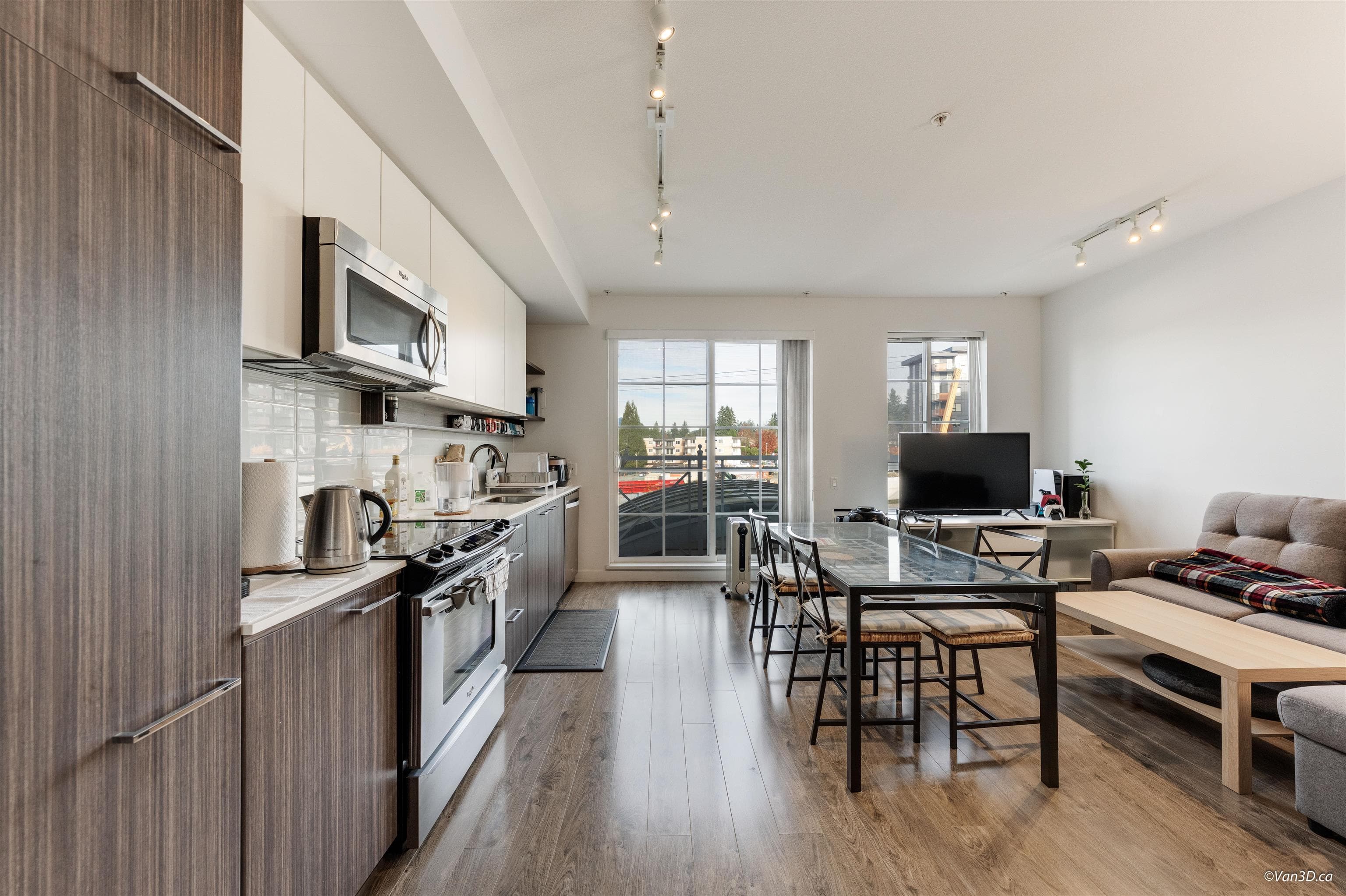 201 - 618 Como Lake Avenue, Coquitlam, V3J 0G1 — photo 3