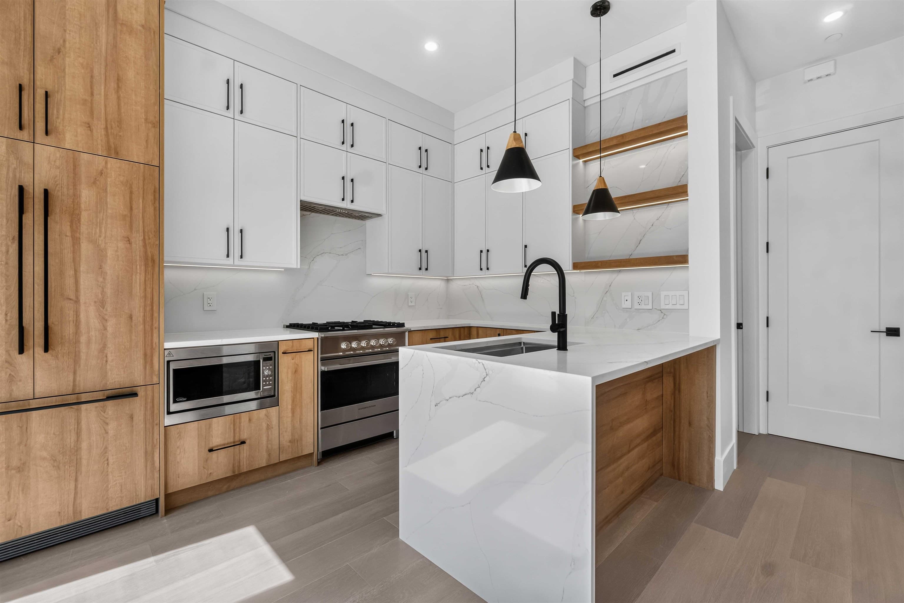 1 - 3271 E Georgia Street, Vancouver, V5K 2L2 — photo 4