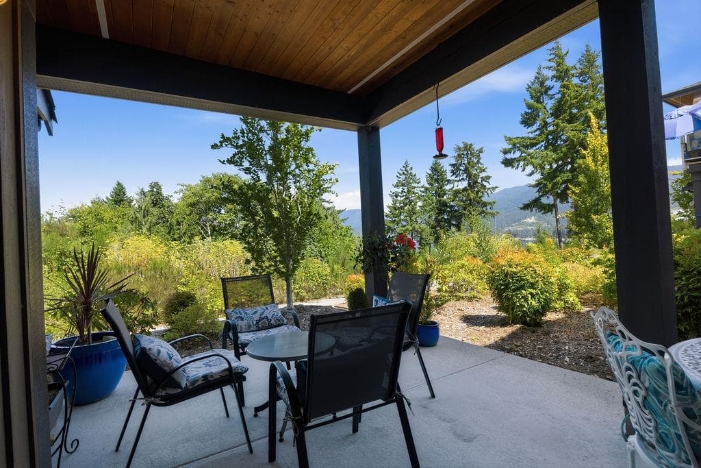 1 - 5778 Marine Way, Sechelt, V7Z 0L8 — photo 2