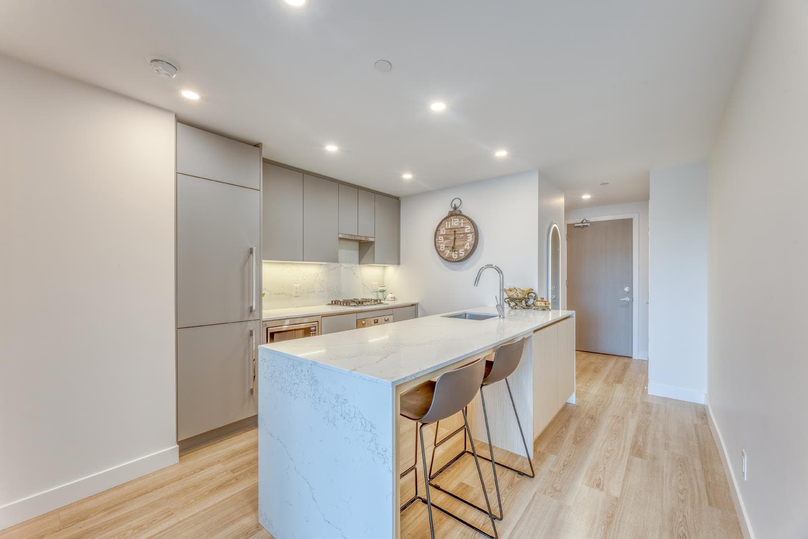 1207 - 5593 No. 3 Road, Richmond, V6X 0X6 — photo 5