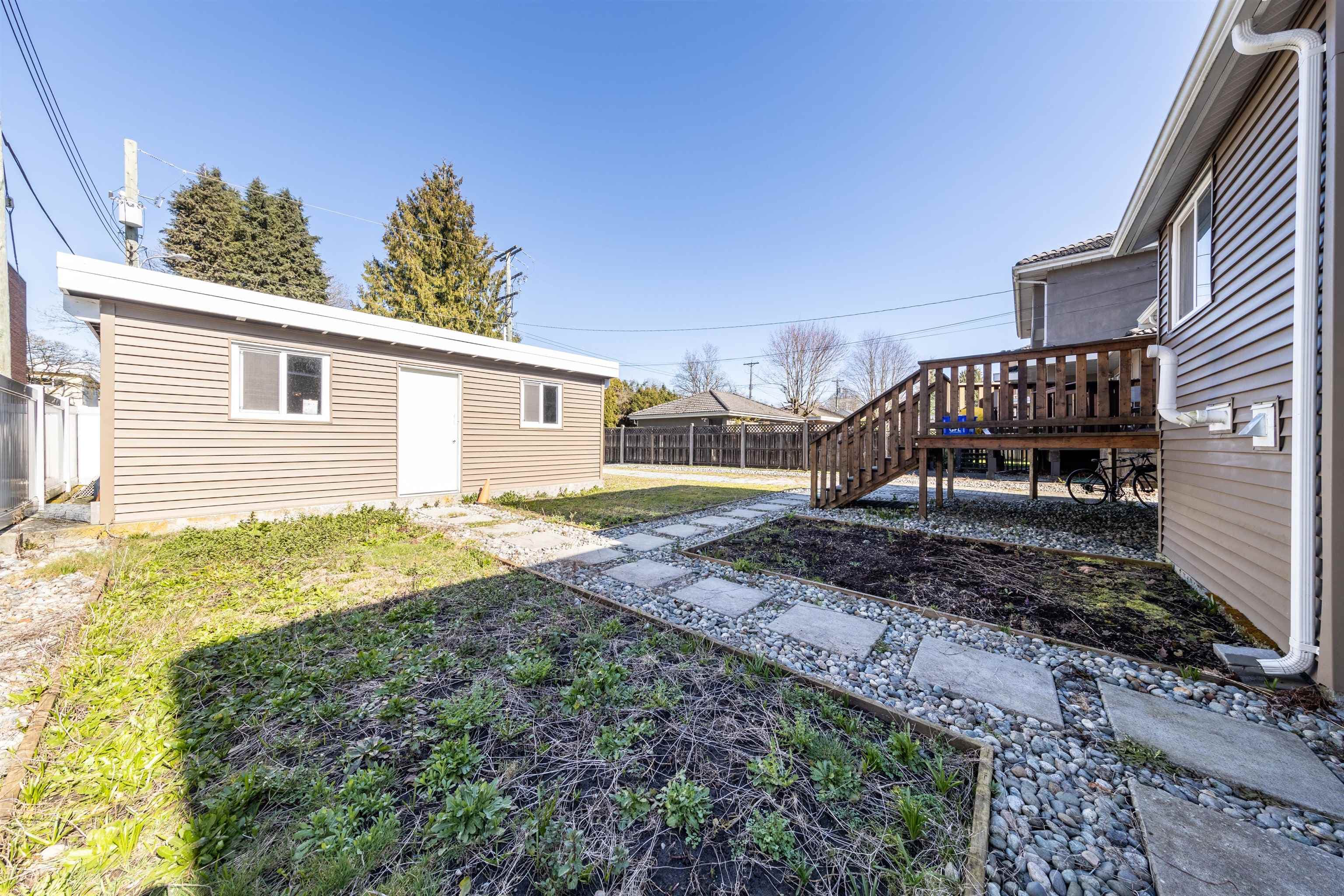 2079 W 46th Avenue, Vancouver, V6M 2K8 — photo 3