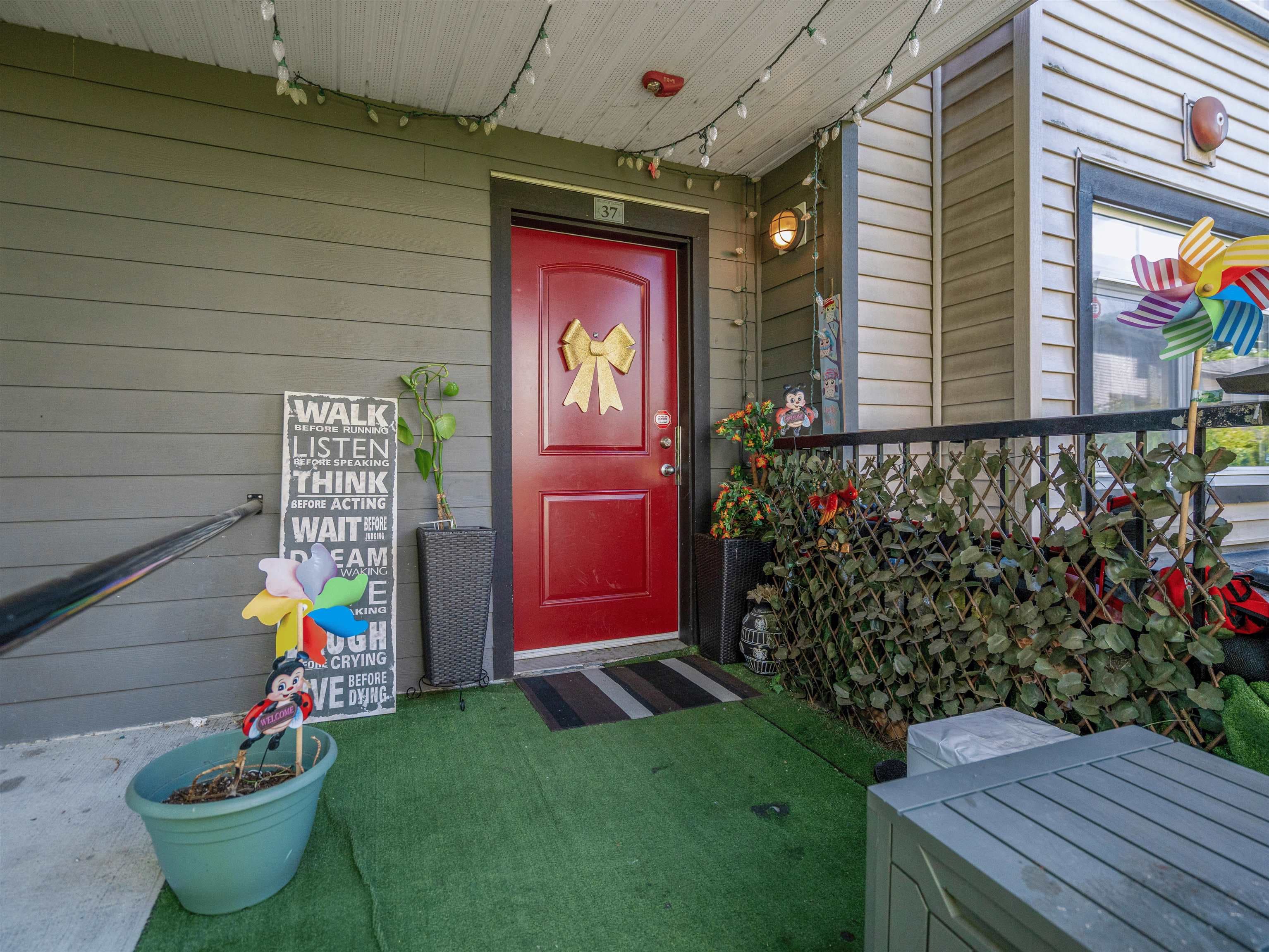 37 - 7428 14th Avenue, Burnaby, V3N 0C2 — photo 1