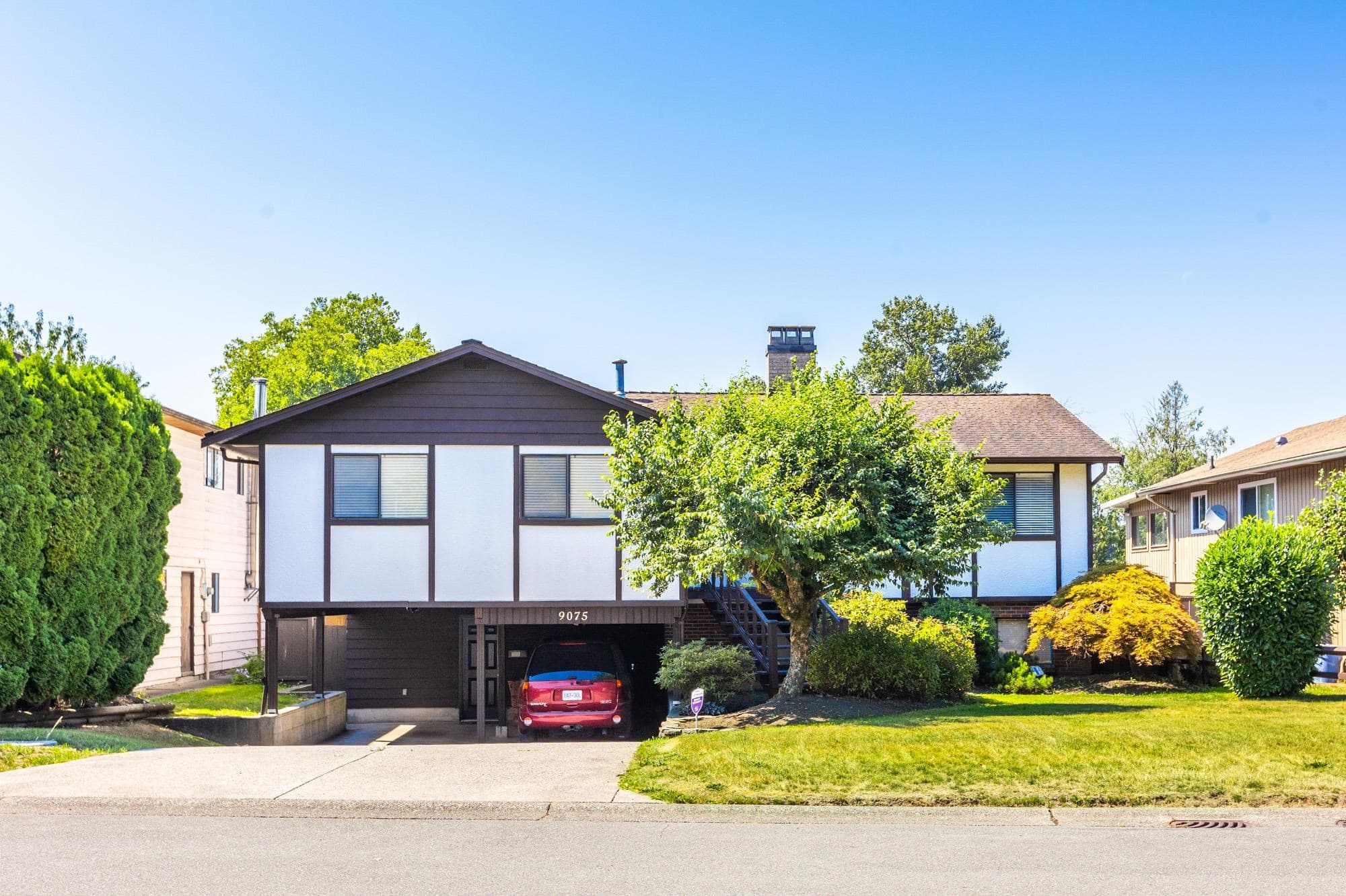 9075 117 Street, Delta, V4C 7L6 — photo 1
