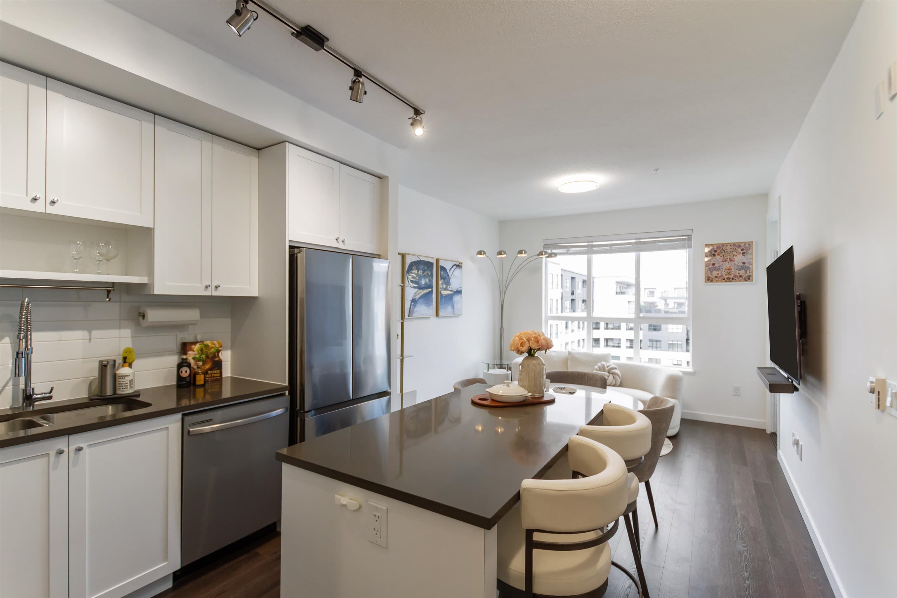 504 - 15738 85 Avenue, Surrey, V4N 6Y1 — photo 2