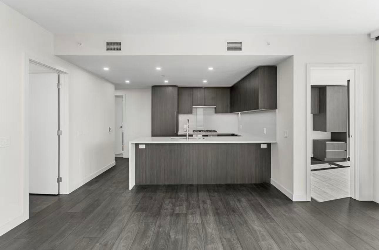 5987 Wilson Avenue, Burnaby, V5H 0L7 — photo 2