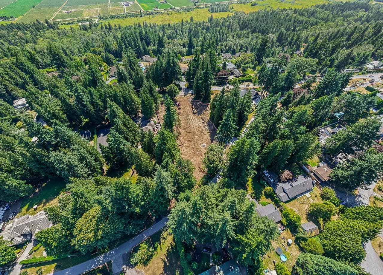 13806 56a Avenue, Surrey, V3X 2X5 — photo 5