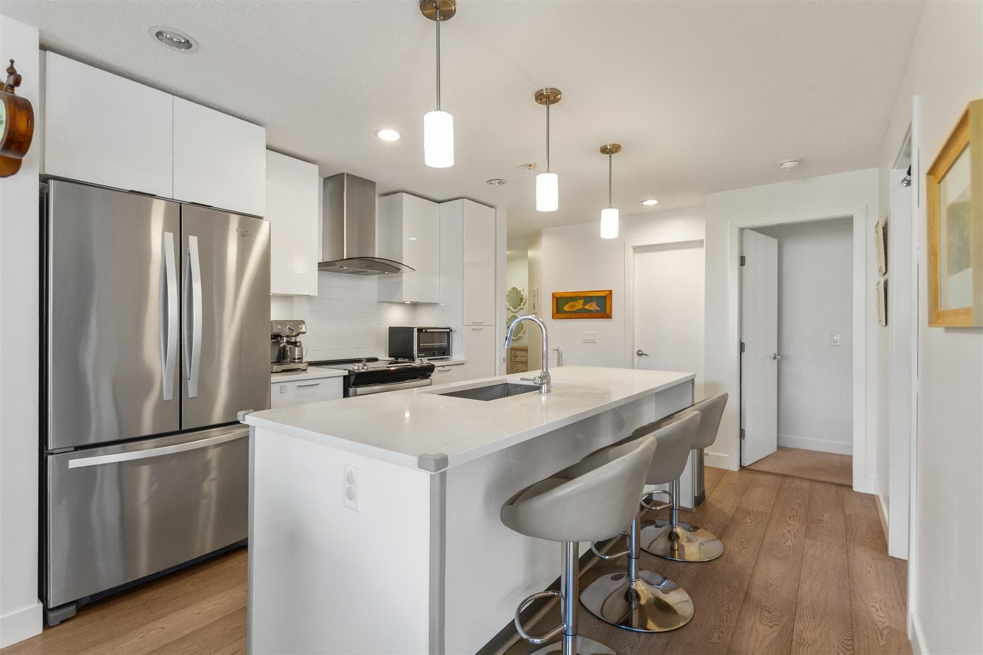 404 - 719 W 3rd Street, North Vancouver, V7M 0E7 — photo 5