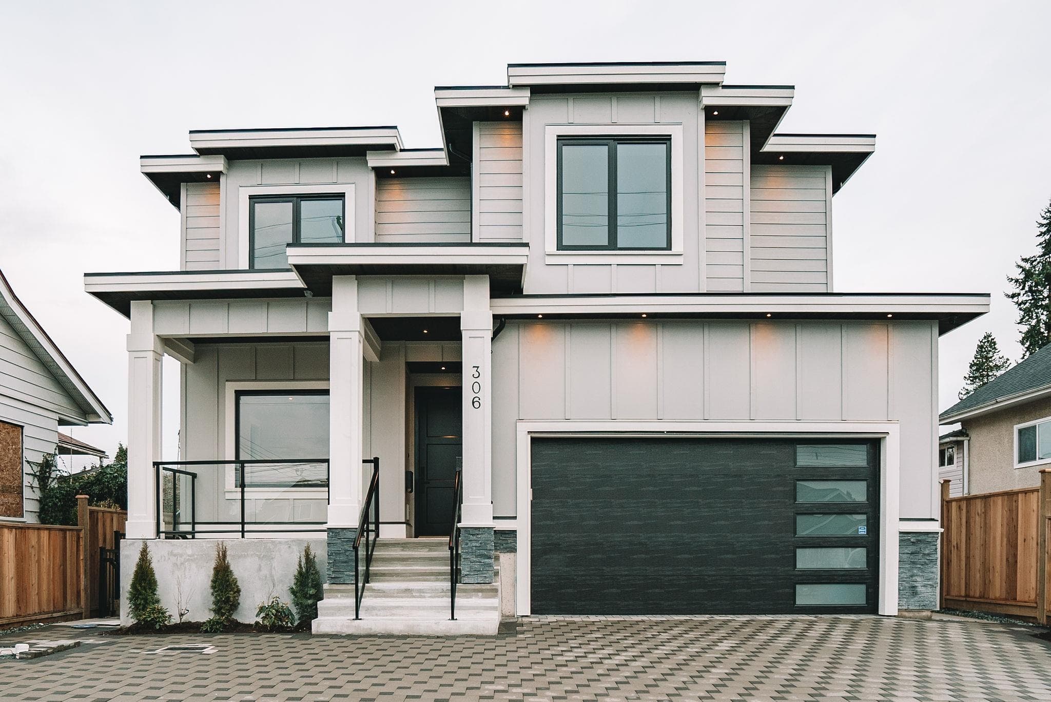 306 Eighth Avenue, New Westminster, V3L 1Y2 — photo 1