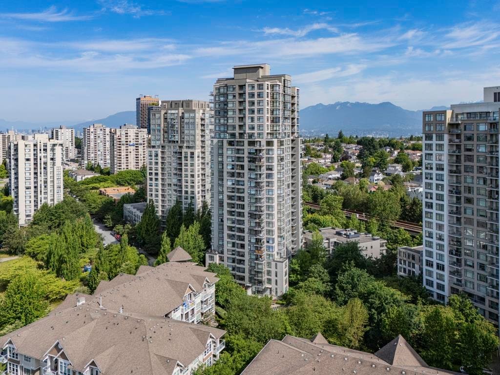 808 - 5380 Oben Street, Vancouver, V5R 6H7 — photo 2