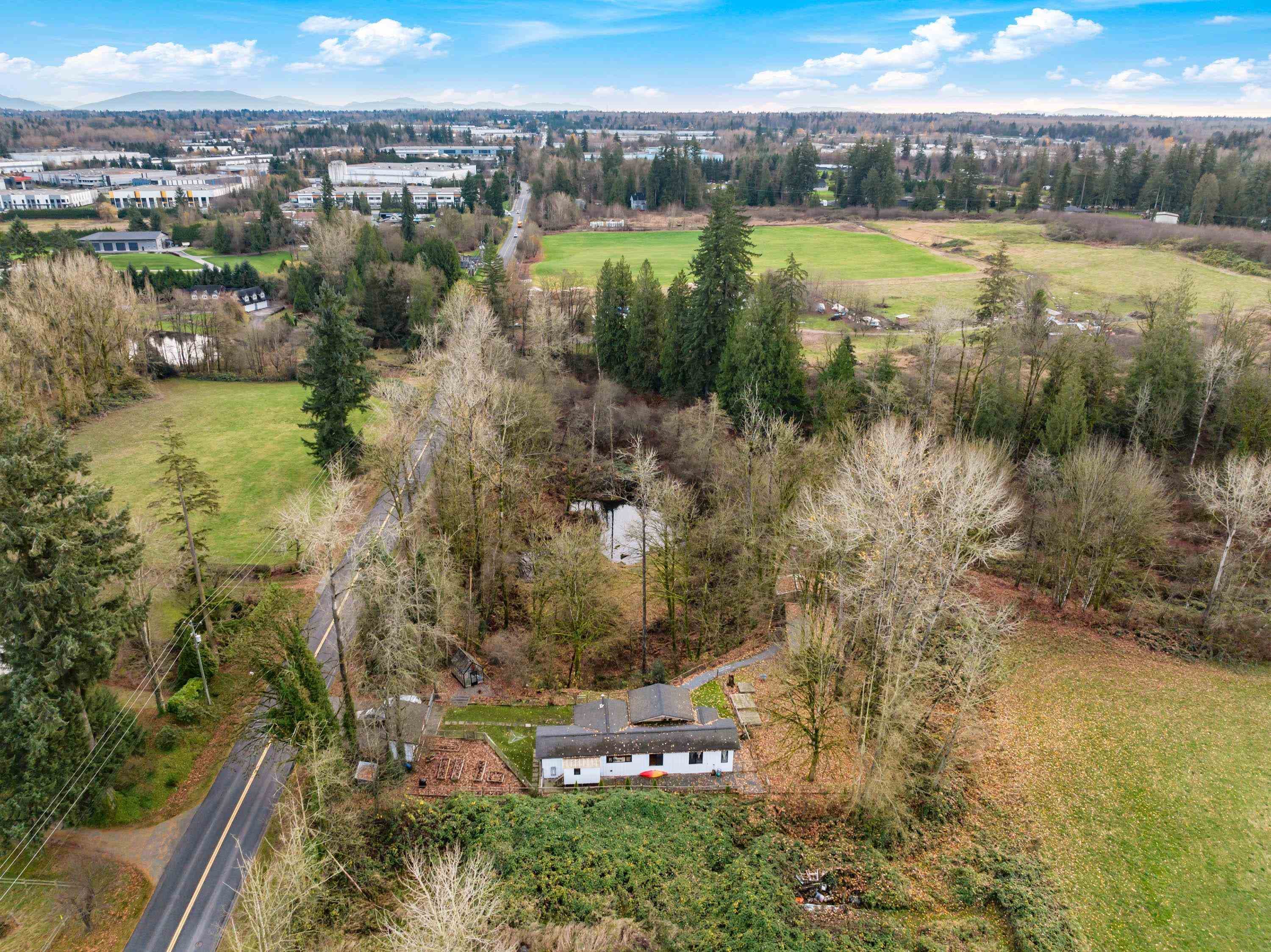 6271 272 Street, Langley, V4W 1P6 — photo 1