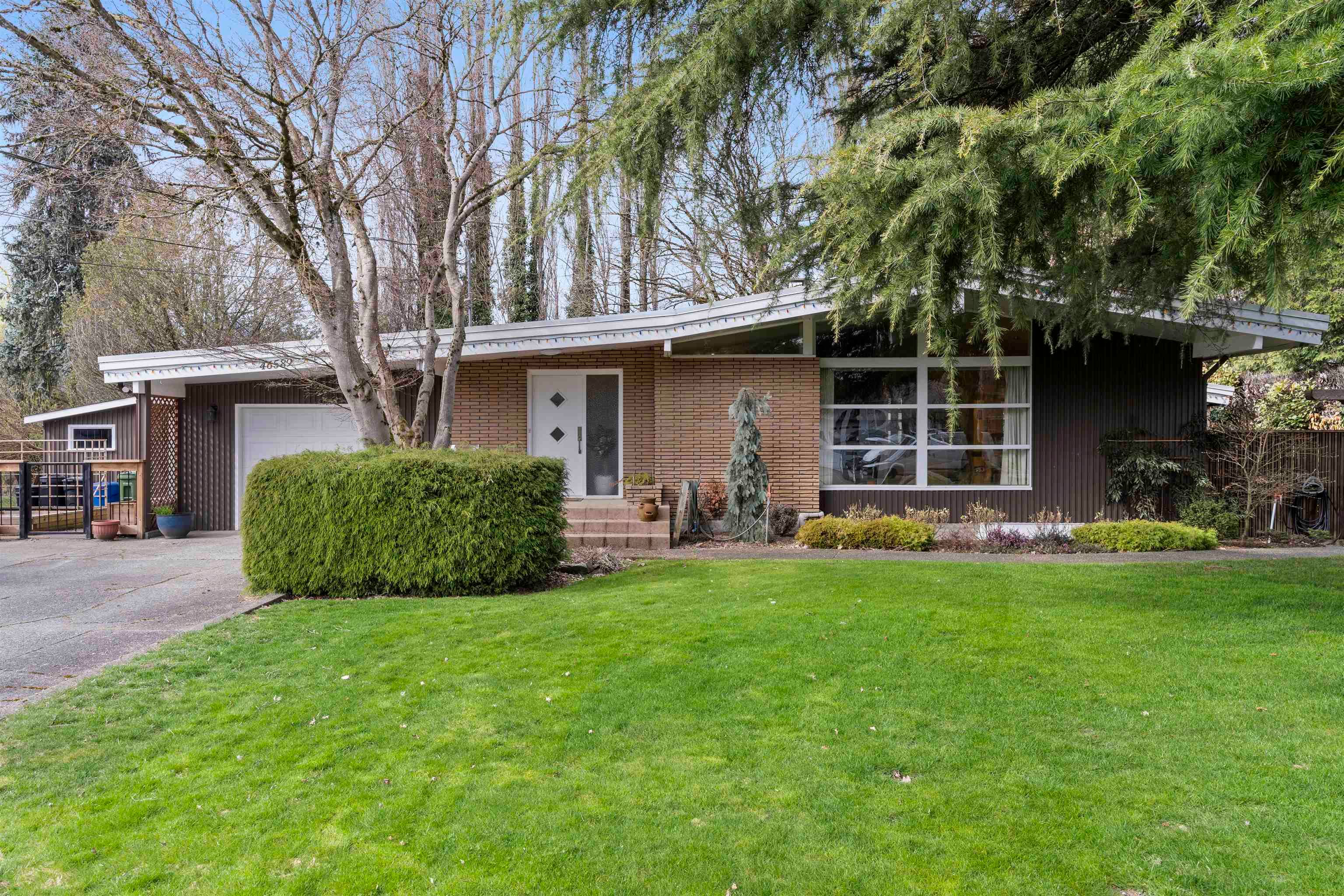 46589 Riverside Drive, Chilliwack, V2P 3M1 — photo 1
