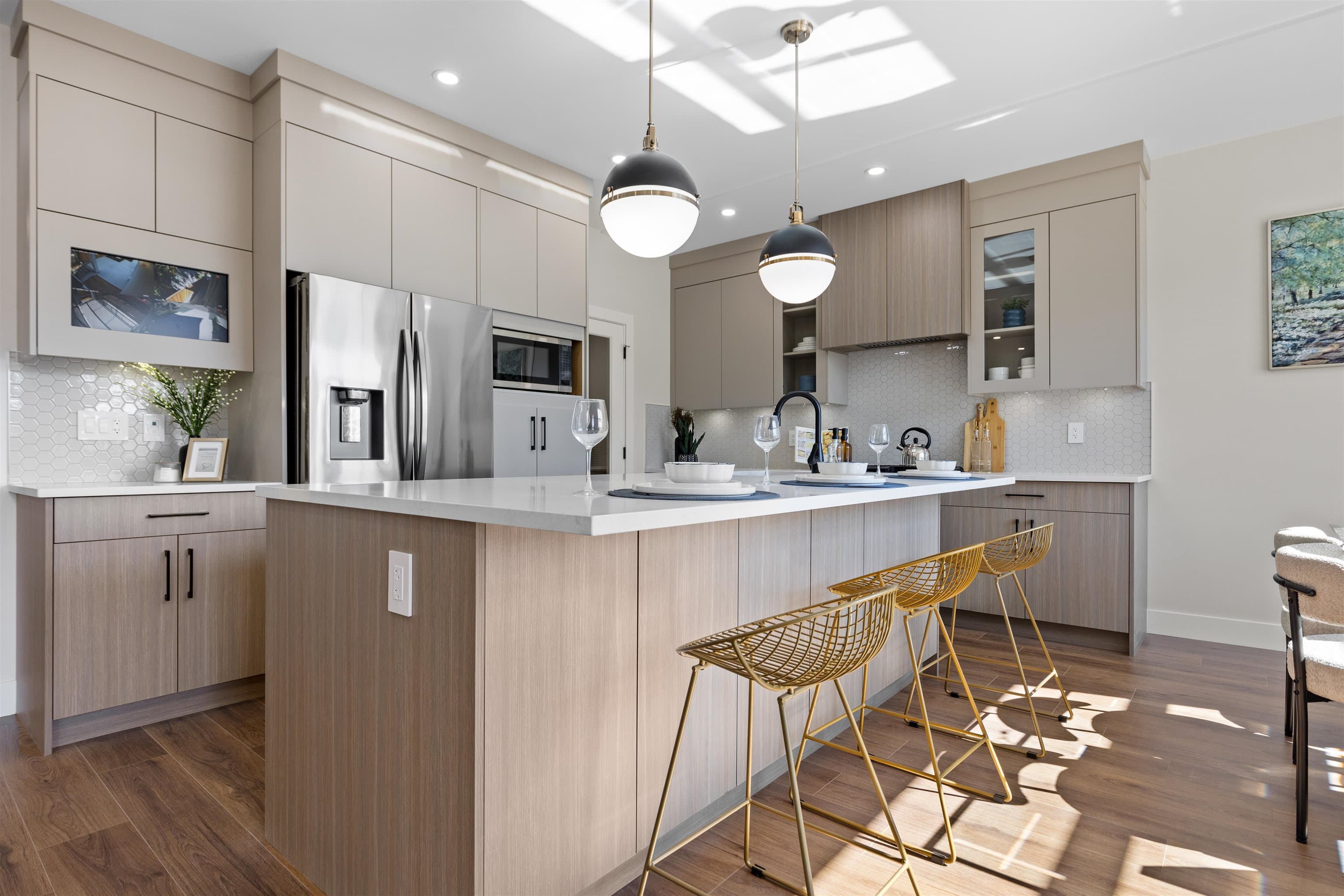 B - 7531 Dunsmuir Street, Mission, V2V 4B5 — photo 3
