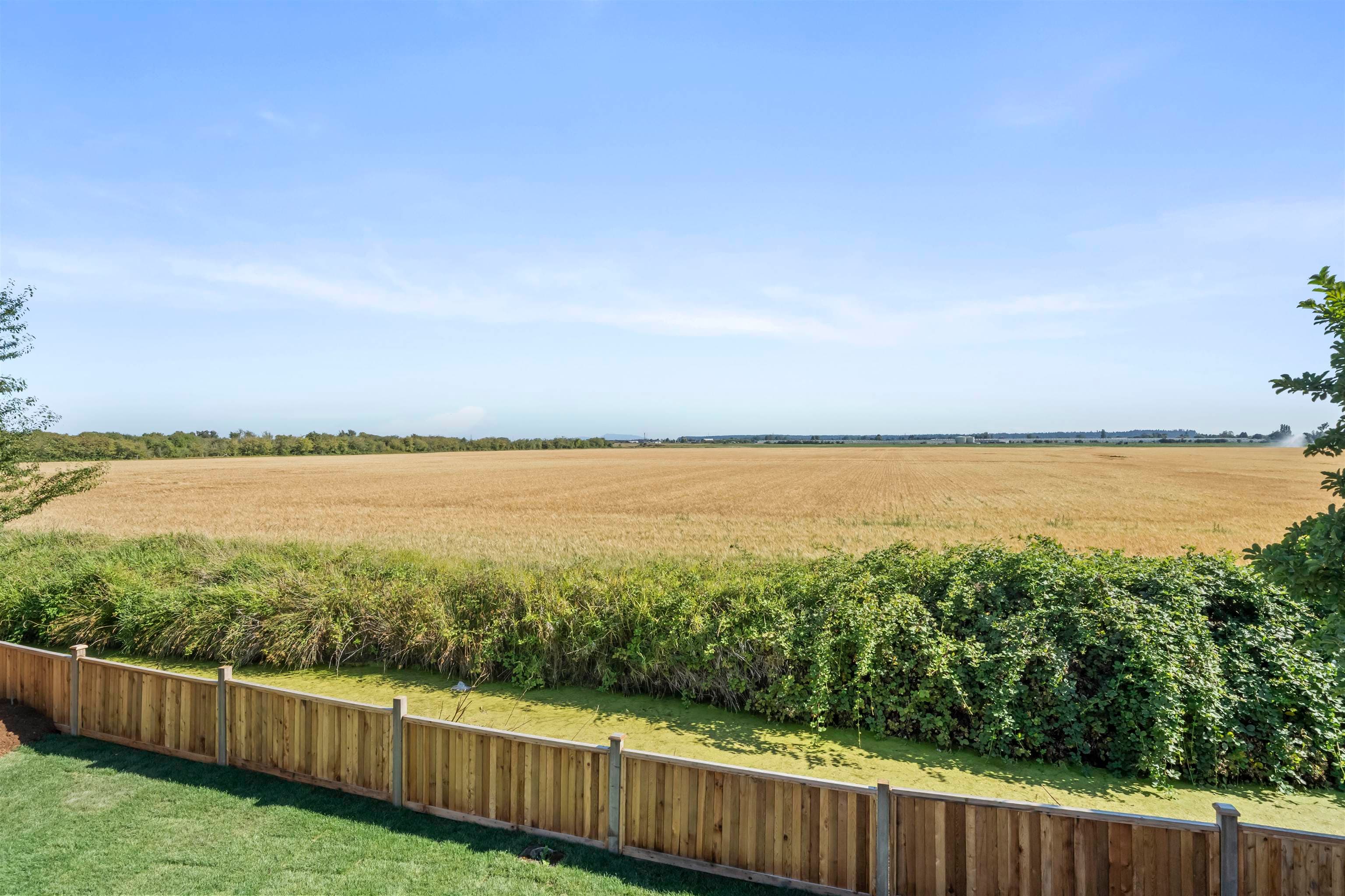 5548 44 Avenue, Delta, V4K 1E1 — photo 3