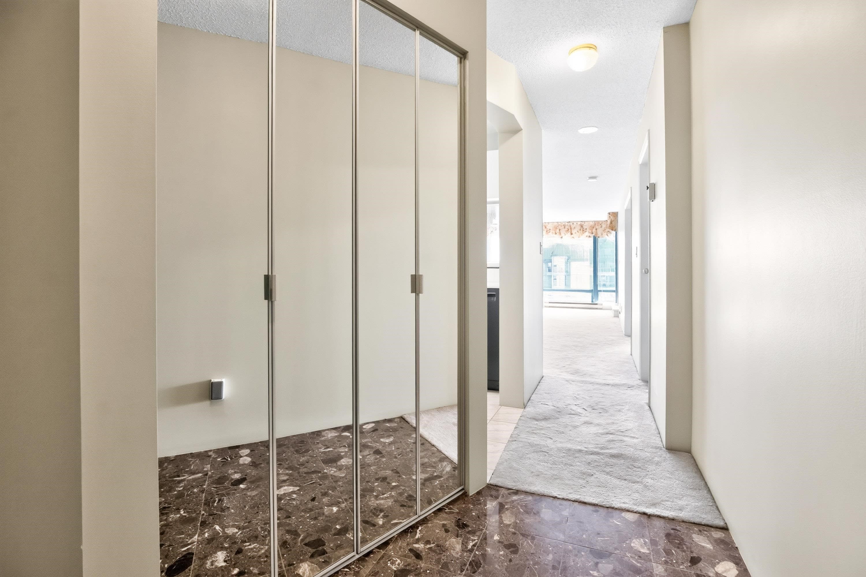 1802 - 8 Laguna Court, New Westminster, V3M 6M6 — photo 5