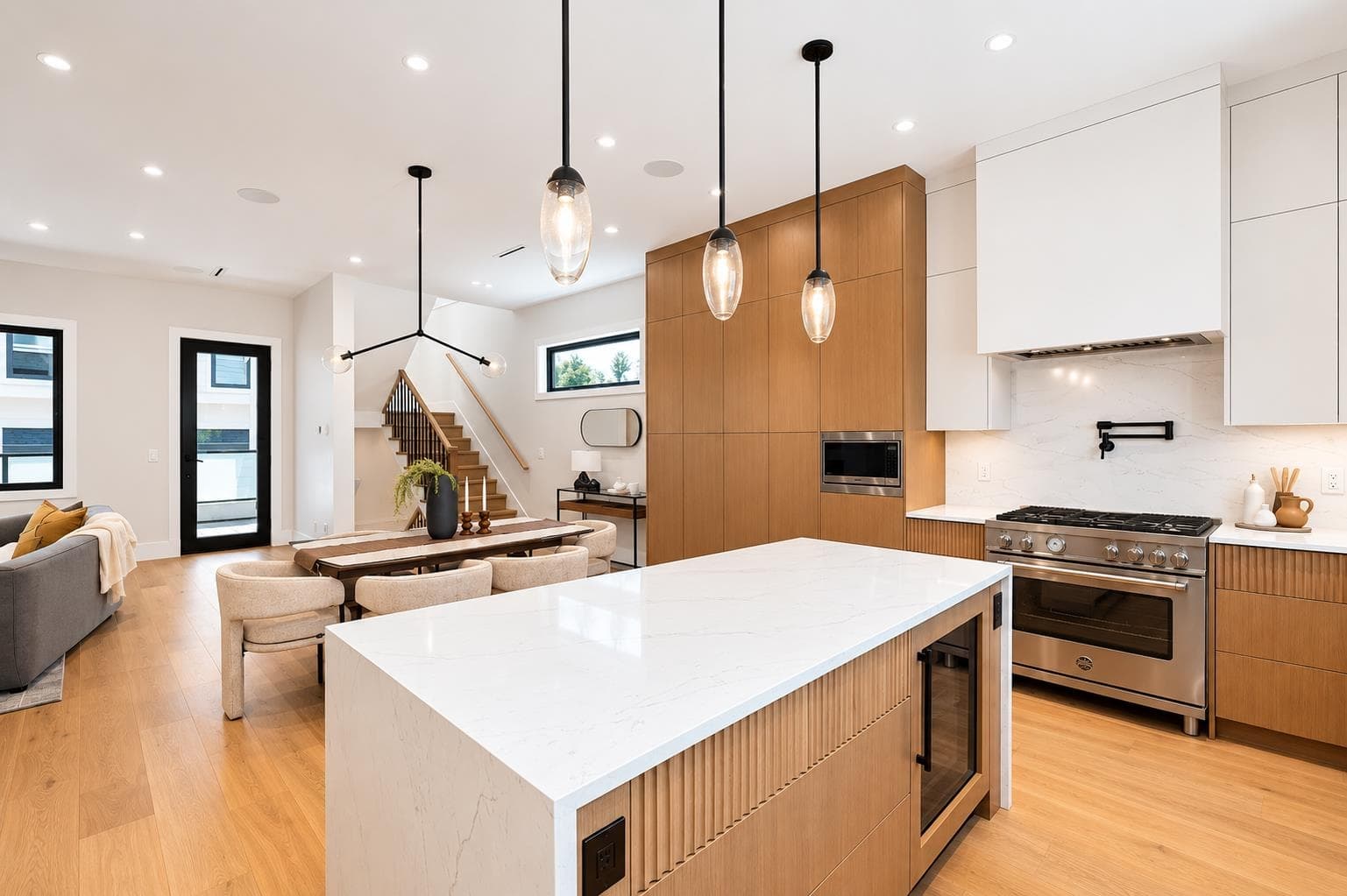 4 - 3874 Winlake Crescent, Burnaby, V5A 2G5 — photo 4