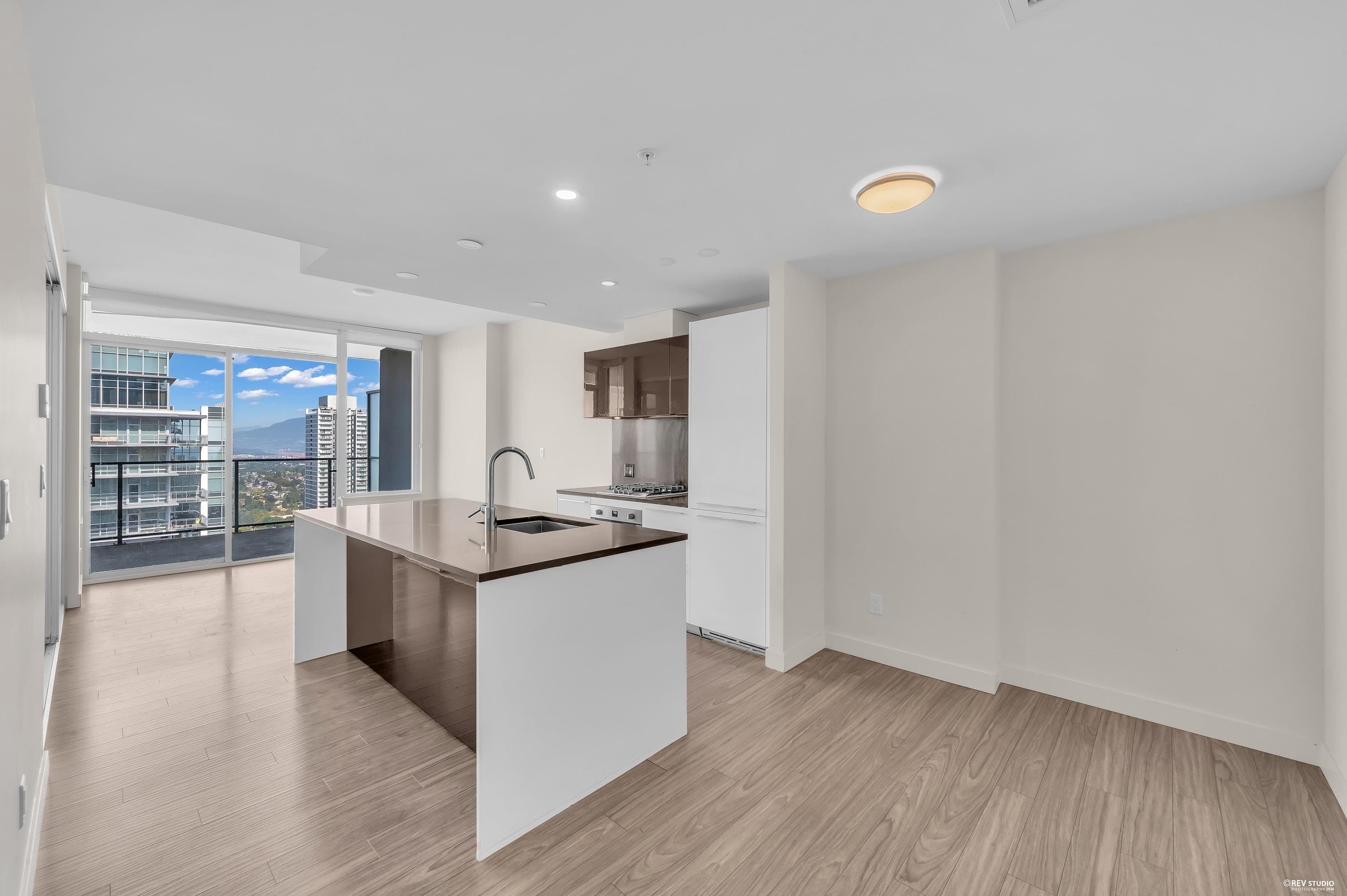 3606 - 6383 Mckay Avenue, Burnaby, V5H 0H8 — photo 4