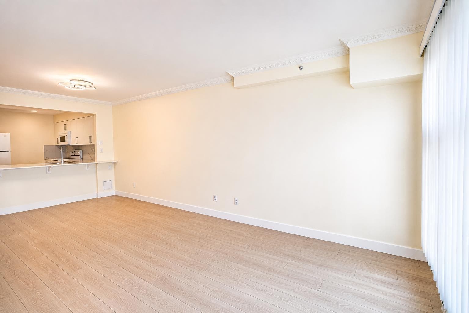 603 - 2468 E Broadway, Vancouver, V5M 4V1 — photo 3