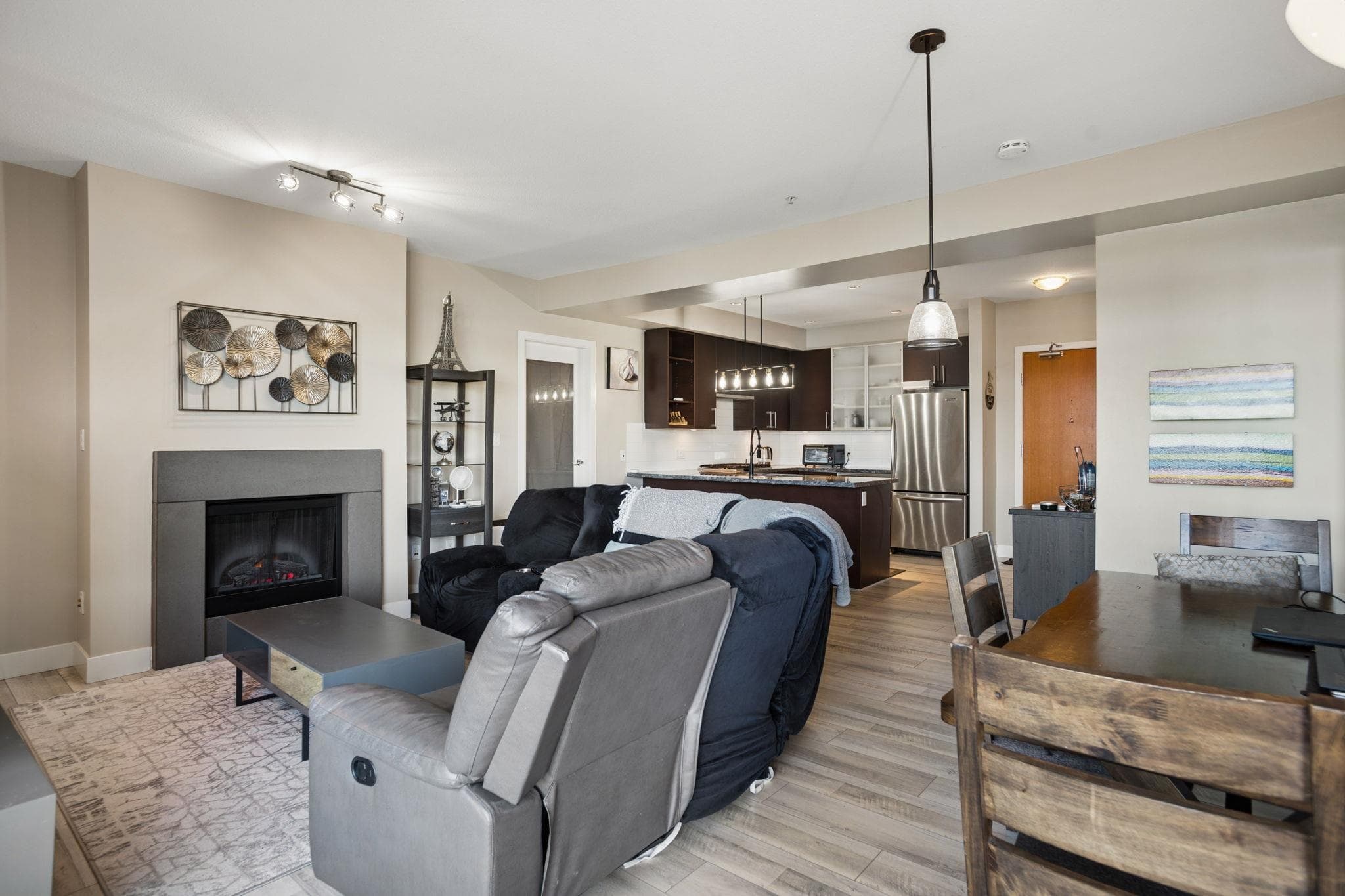 201 - 14300 Riverport Way, Richmond, V6W 0A4 — photo 3