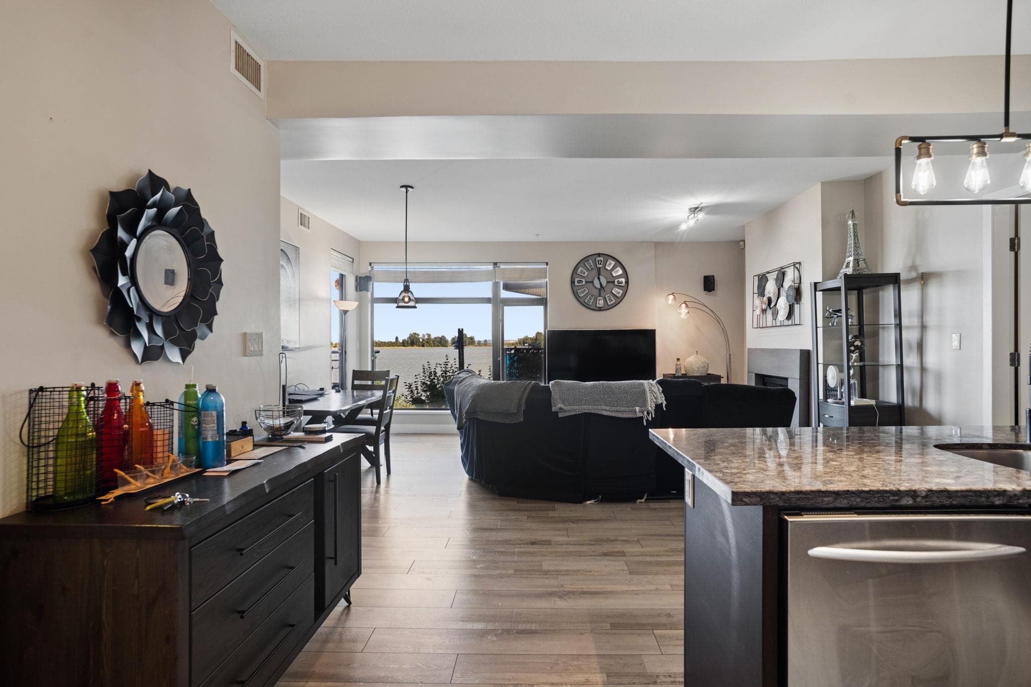 201 - 14300 Riverport Way, Richmond, V6W 0A4 — photo 4