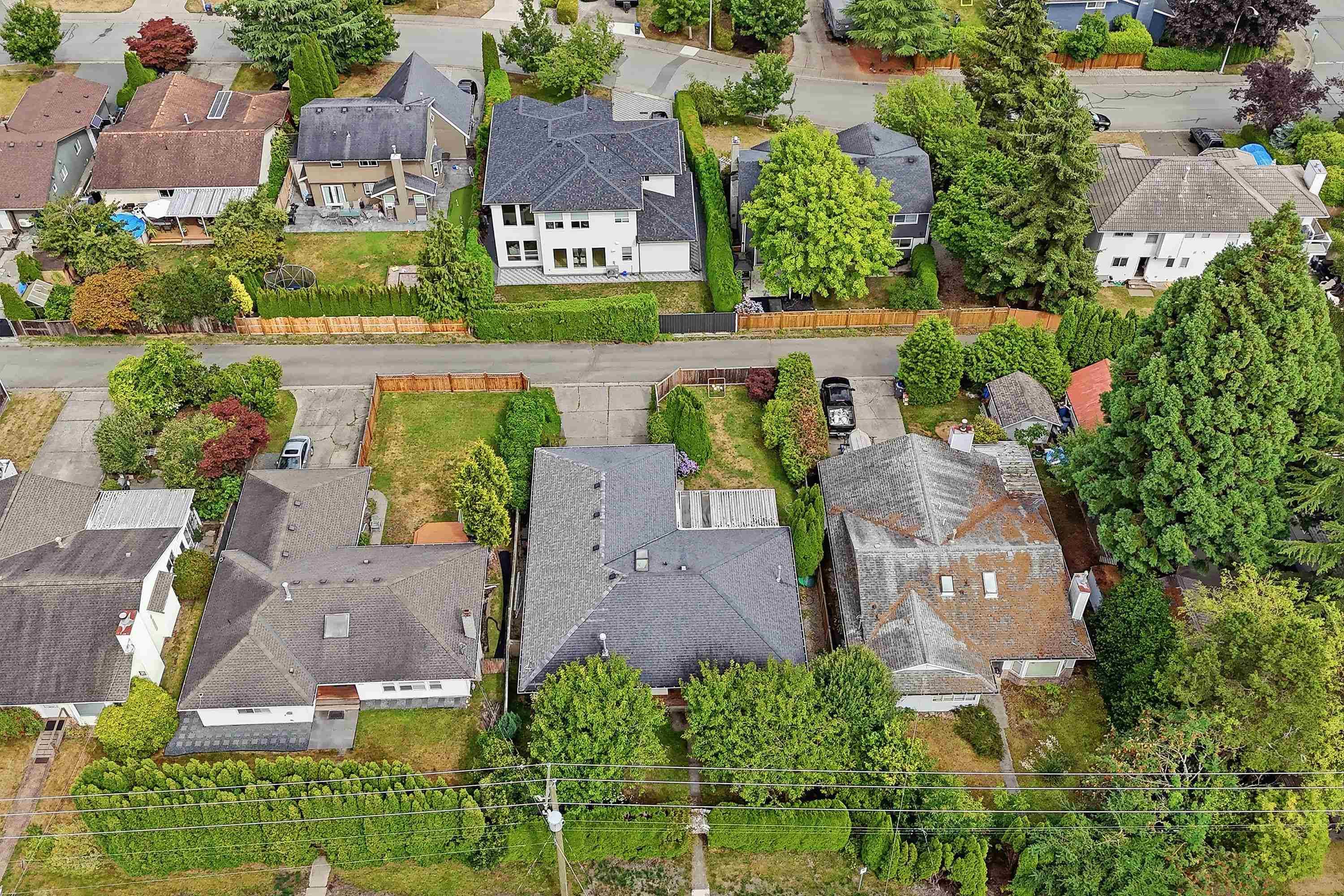 1364 160 Street, Surrey, V4A 4W8 — photo 1