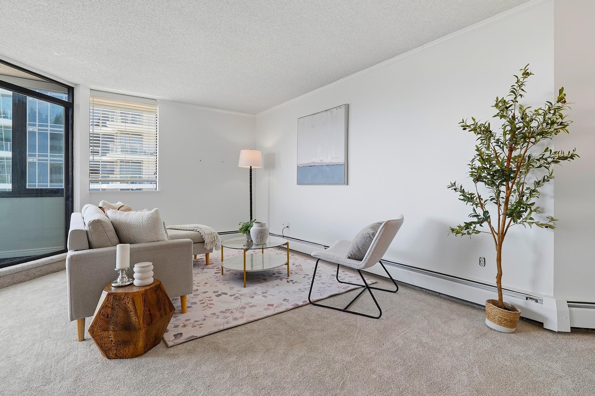 303 - 1480 Foster Street, White Rock, V4B 3X7 — photo 2