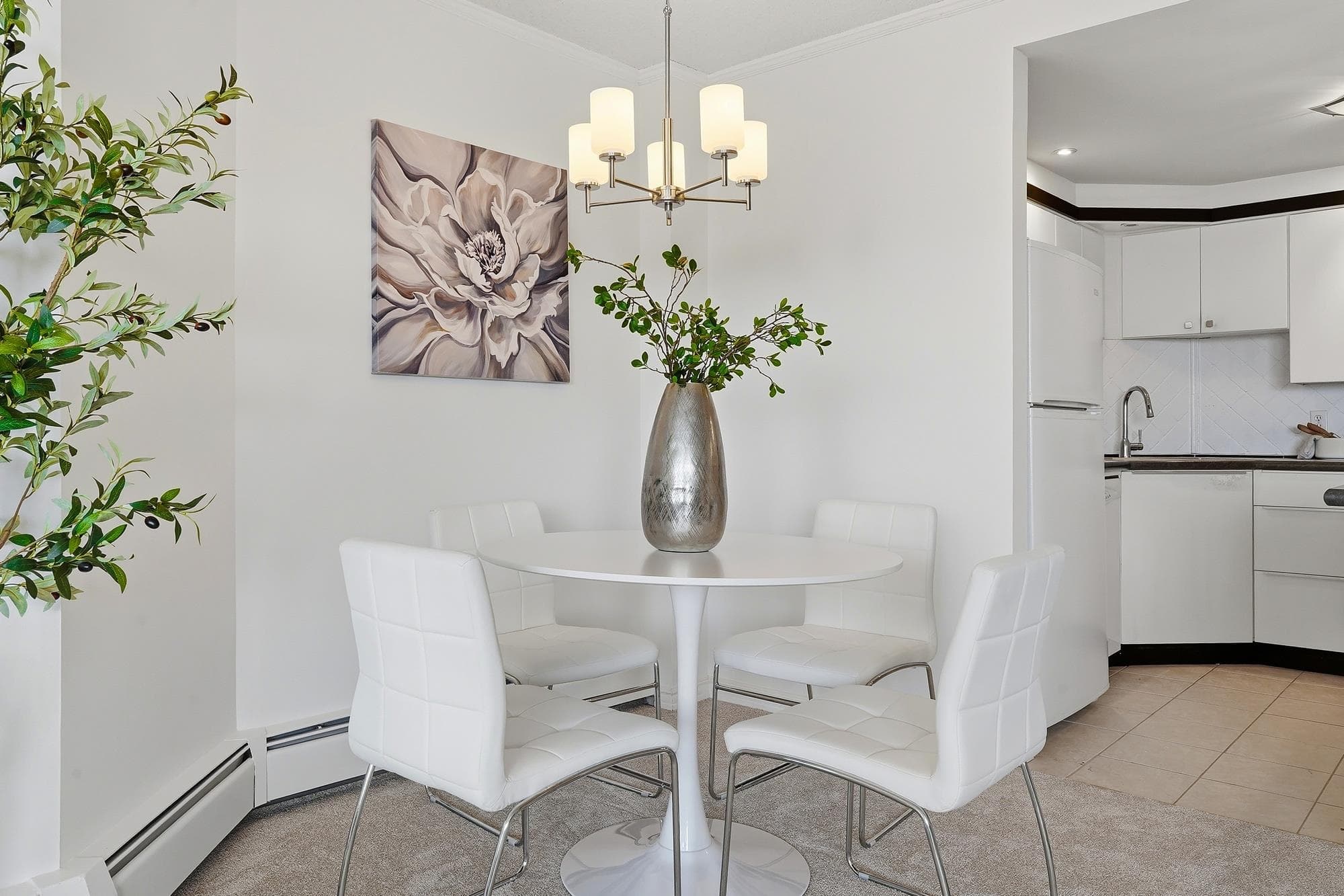 303 - 1480 Foster Street, White Rock, V4B 3X7 — photo 3